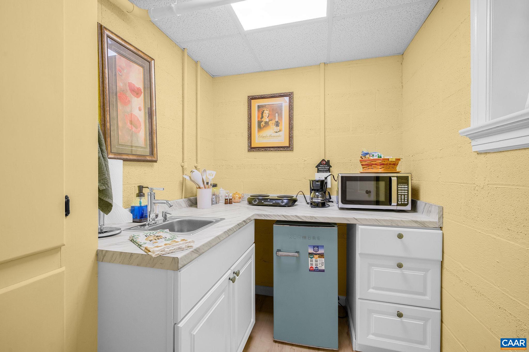 1843 CABELL RD, WINGINA, Virginia 24599, 3 Bedrooms Bedrooms, ,2 BathroomsBathrooms,Residential,14,1843 CABELL RD,680712 MLS # 680712