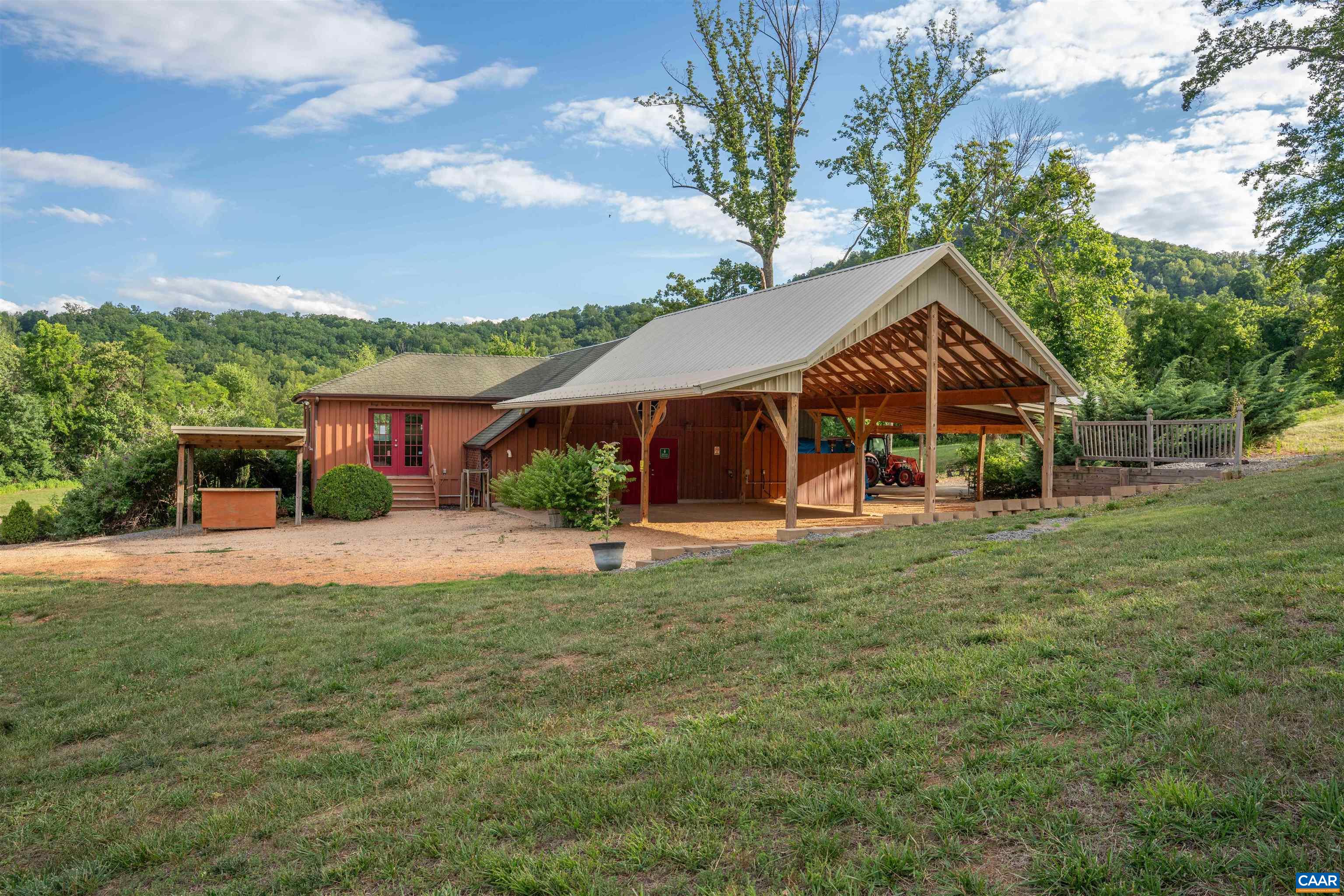 3613 WALNUT BRANCH LN, NORTH GARDEN, Virginia 22959, 1 Bedroom Bedrooms, ,1 BathroomBathrooms,Residential,14,3613 WALNUT BRANCH LN,678864 MLS # 678864 3613 WALNUT BRANCH LN, NORTH GARDEN, Virginia 22959, 1 Bedroom Bedrooms, ,1 BathroomBathrooms,Residential,14,3613 WALNUT BRANCH LN,678864 MLS # 678864