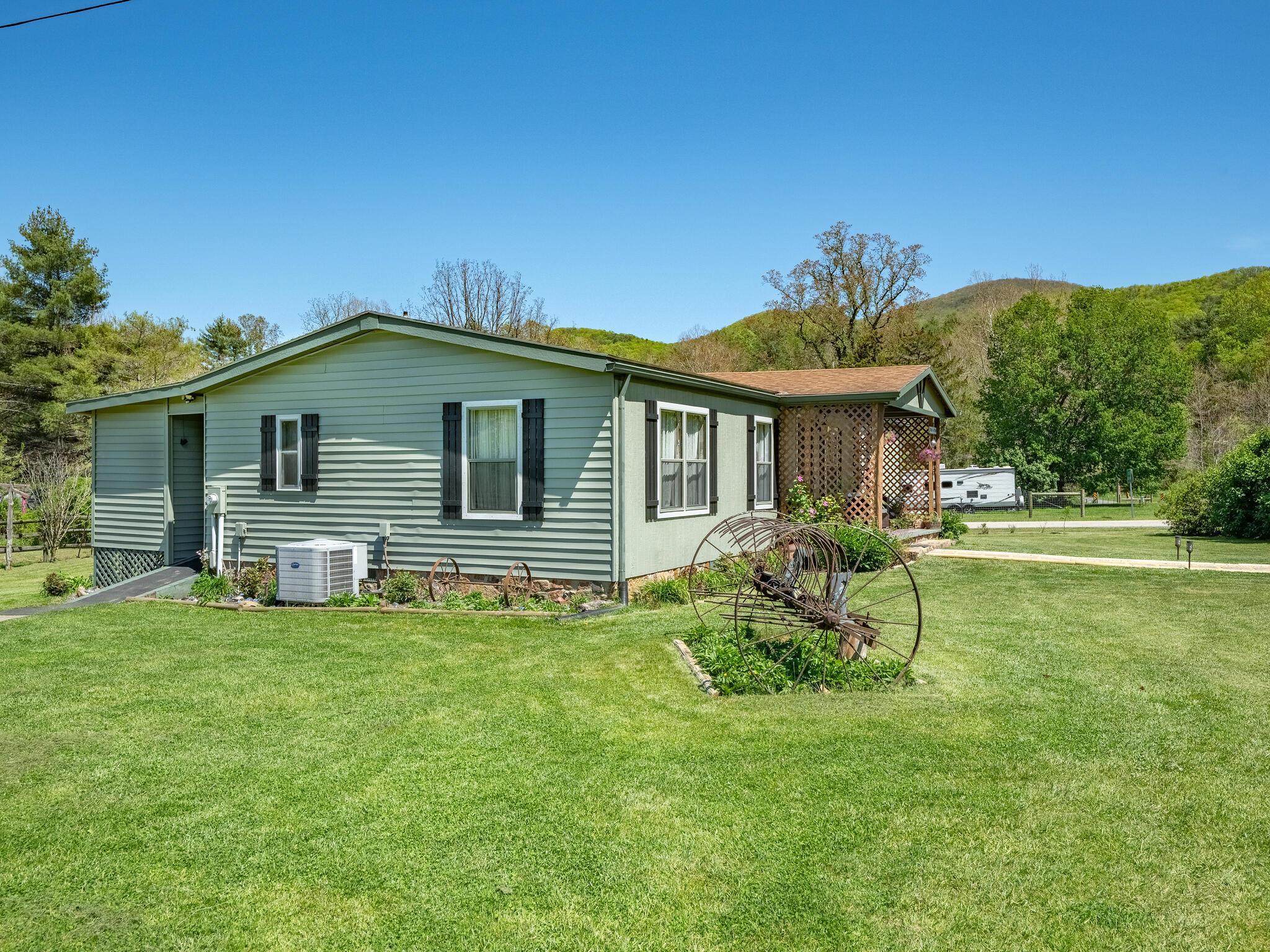 694 & 764 ROCKBRIDGE ALUM SPRINGS RD, GOSHEN, Virginia 24439, 3 Bedrooms Bedrooms, ,2 BathroomsBathrooms,Residential,14,694 & 764 ROCKBRIDGE ALUM SPRINGS RD,680967 MLS # 680967 694 & 764 ROCKBRIDGE ALUM SPRINGS RD, GOSHEN, Virginia 24439, 3 Bedrooms Bedrooms, ,2 BathroomsBathrooms,Residential,14,694 & 764 ROCKBRIDGE ALUM SPRINGS RD,680967 MLS # 680967