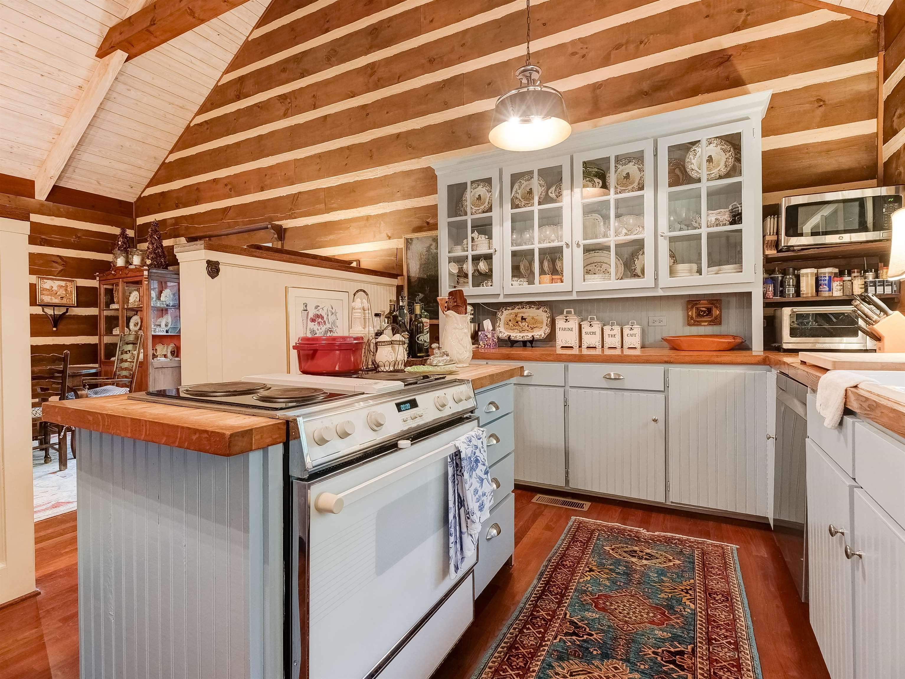 6722 DOUTHAT RD, MILLBORO, Virginia 24460, 3 Bedrooms Bedrooms, ,3 BathroomsBathrooms,Residential,14,6722 DOUTHAT RD,680975 MLS # 680975