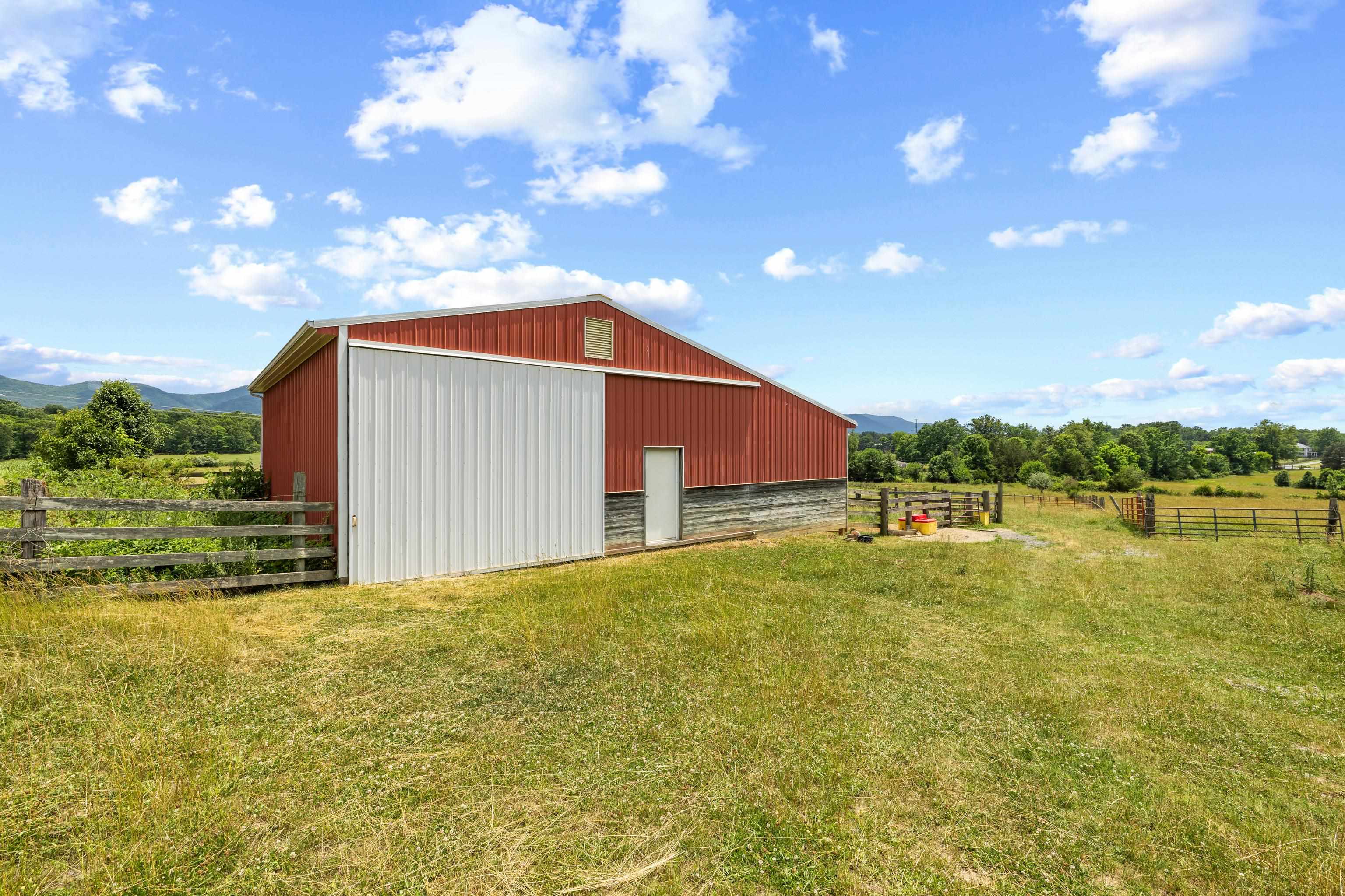139 TETER RD, GROTTOES, Virginia 24441, 4 Bedrooms Bedrooms, ,1 BathroomBathrooms,Residential,14,139 TETER RD,678614 MLS # 678614