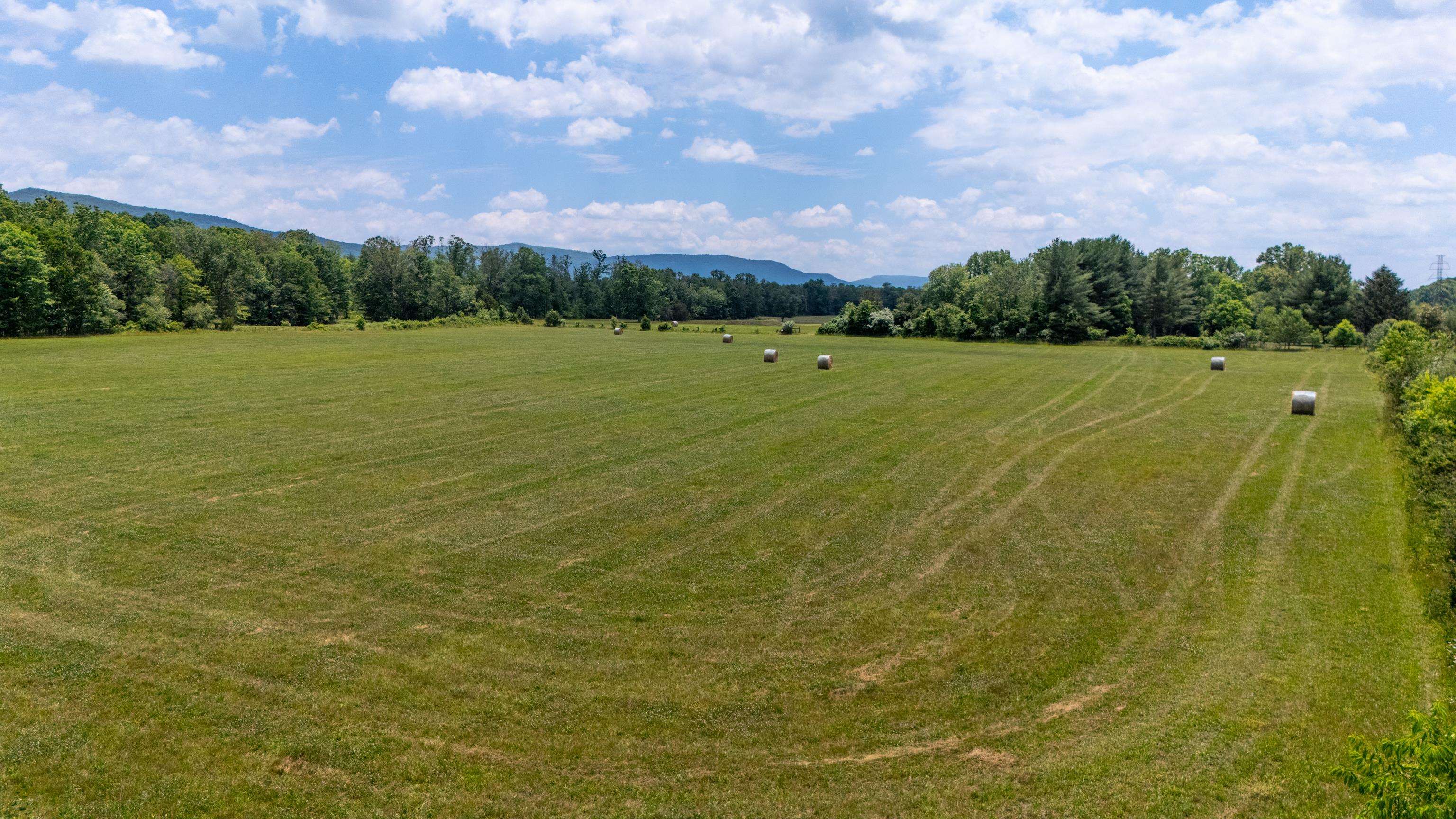 139 TETER RD, GROTTOES, Virginia 24441, 4 Bedrooms Bedrooms, ,1 BathroomBathrooms,Residential,14,139 TETER RD,678614 MLS # 678614