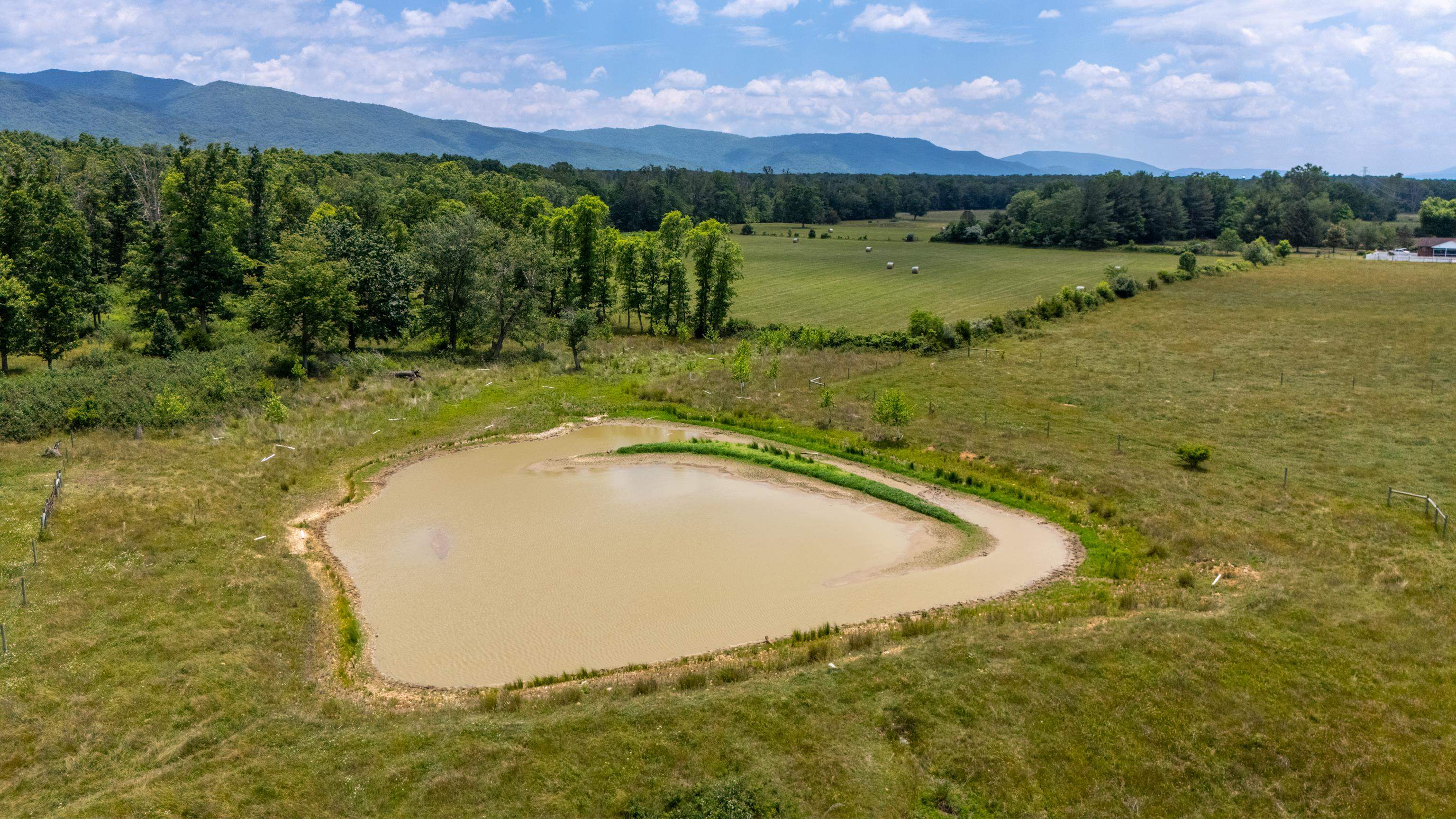 139 TETER RD, GROTTOES, Virginia 24441, 4 Bedrooms Bedrooms, ,1 BathroomBathrooms,Residential,14,139 TETER RD,678614 MLS # 678614
