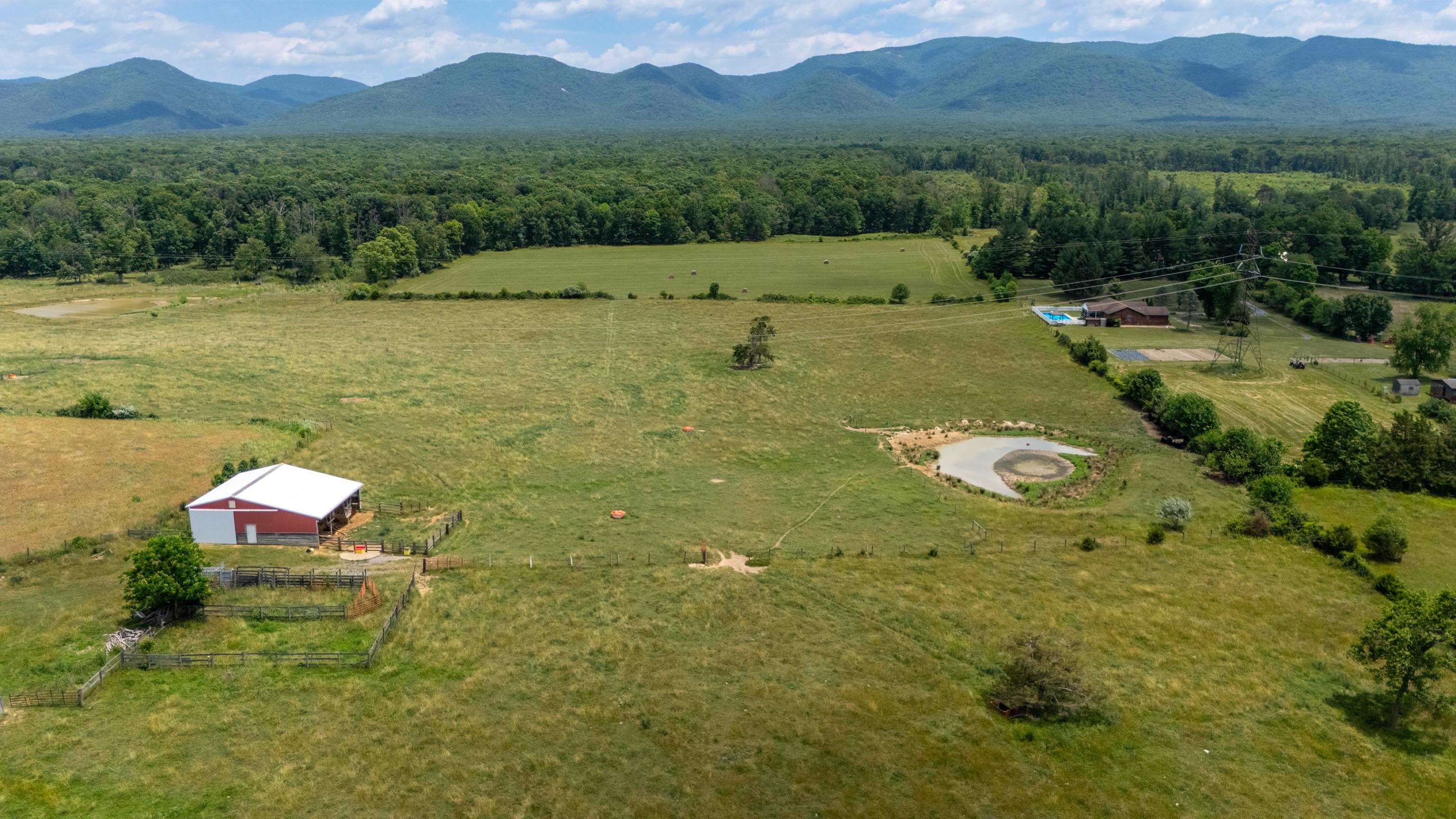 139 TETER RD, GROTTOES, Virginia 24441, 4 Bedrooms Bedrooms, ,1 BathroomBathrooms,Residential,14,139 TETER RD,678614 MLS # 678614