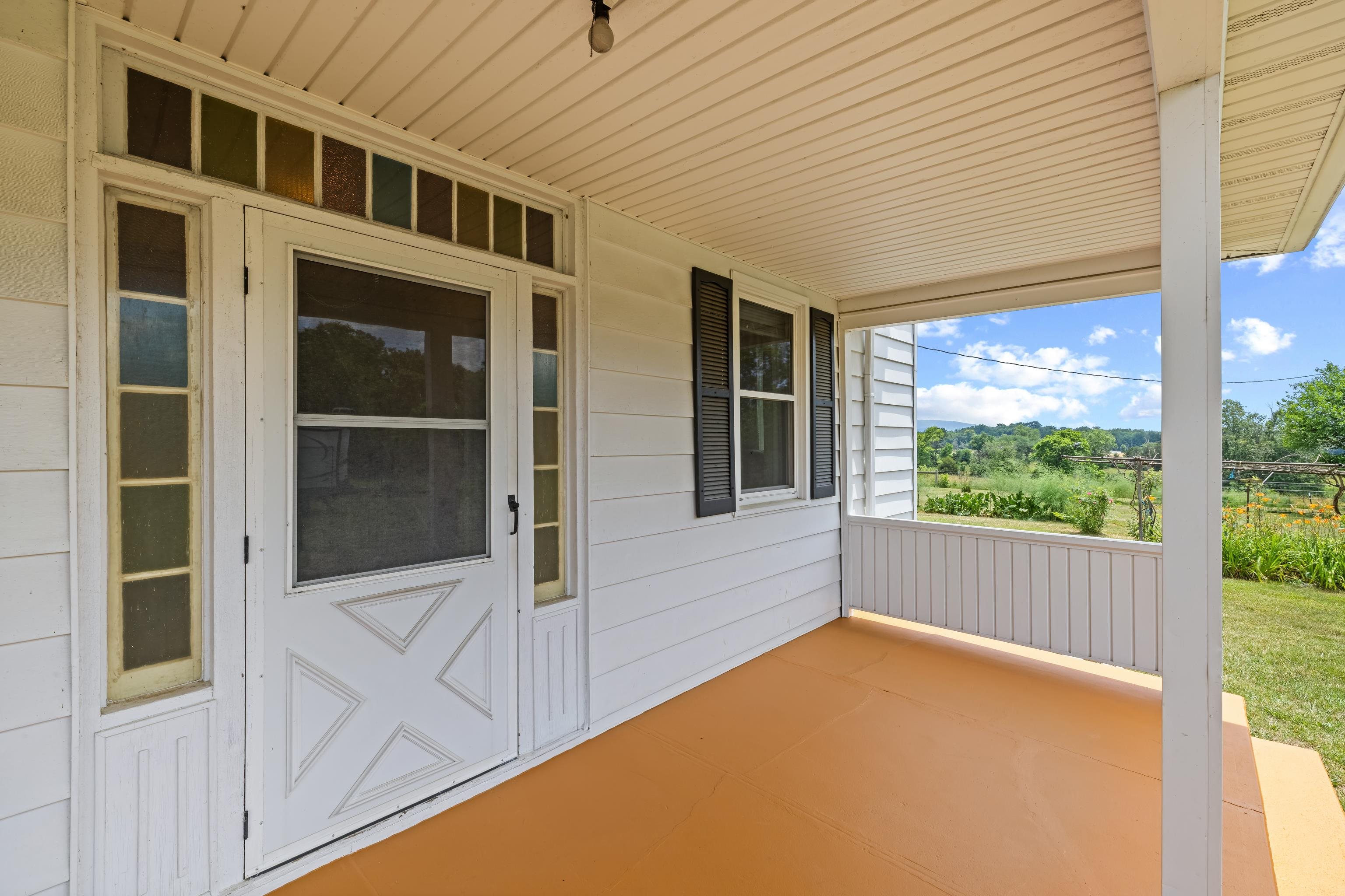 139 TETER RD, GROTTOES, Virginia 24441, 4 Bedrooms Bedrooms, ,1 BathroomBathrooms,Residential,14,139 TETER RD,678614 MLS # 678614