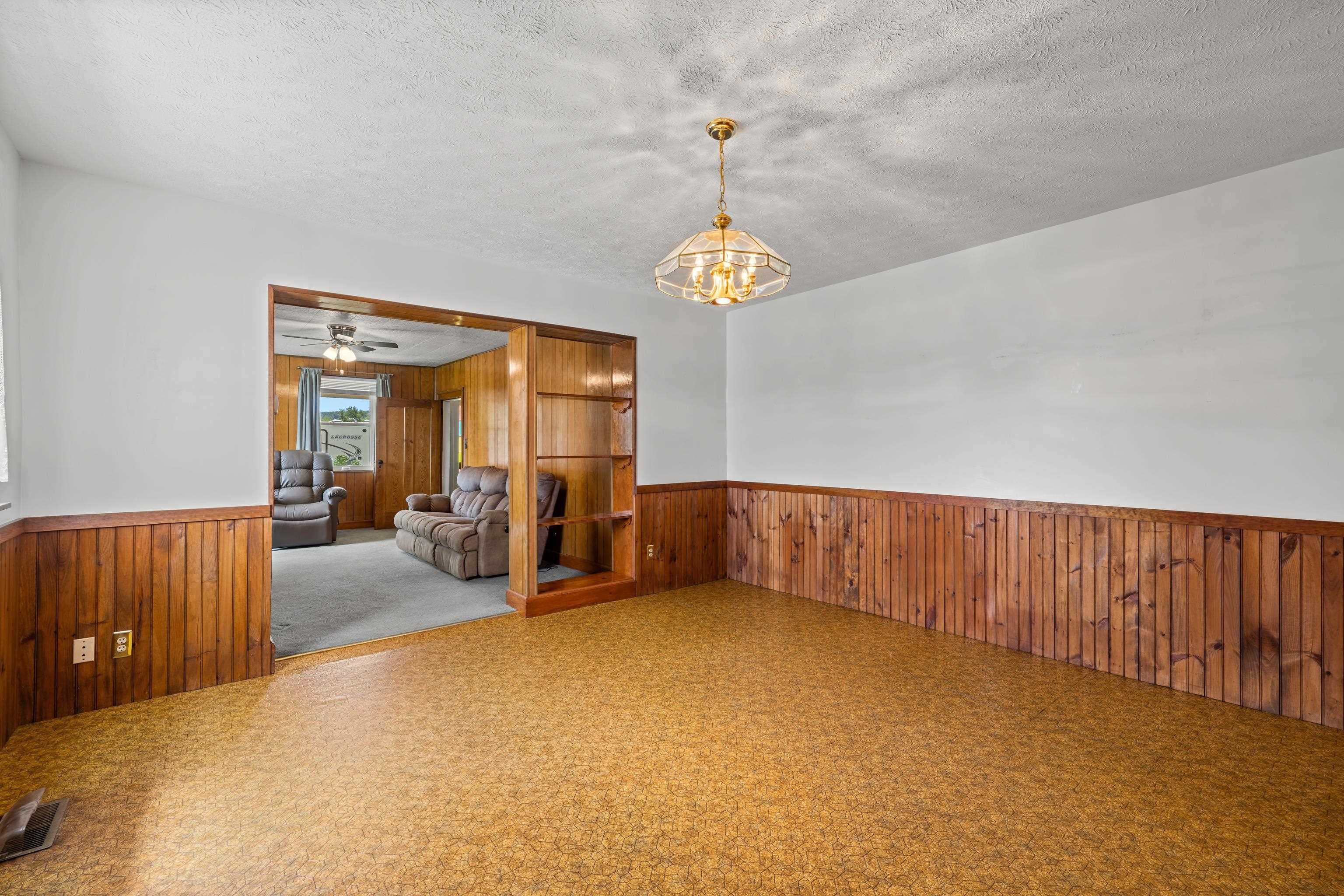 139 TETER RD, GROTTOES, Virginia 24441, 4 Bedrooms Bedrooms, ,1 BathroomBathrooms,Residential,14,139 TETER RD,678614 MLS # 678614