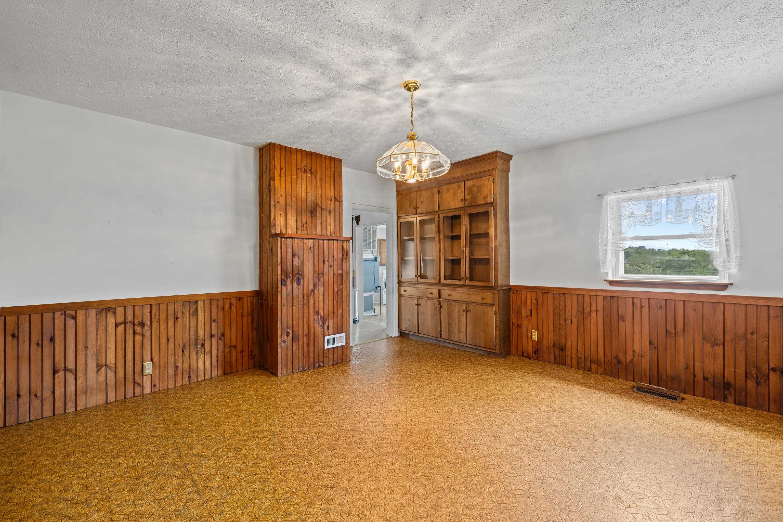 139 TETER RD, GROTTOES, Virginia 24441, 4 Bedrooms Bedrooms, ,1 BathroomBathrooms,Residential,14,139 TETER RD,678614 MLS # 678614