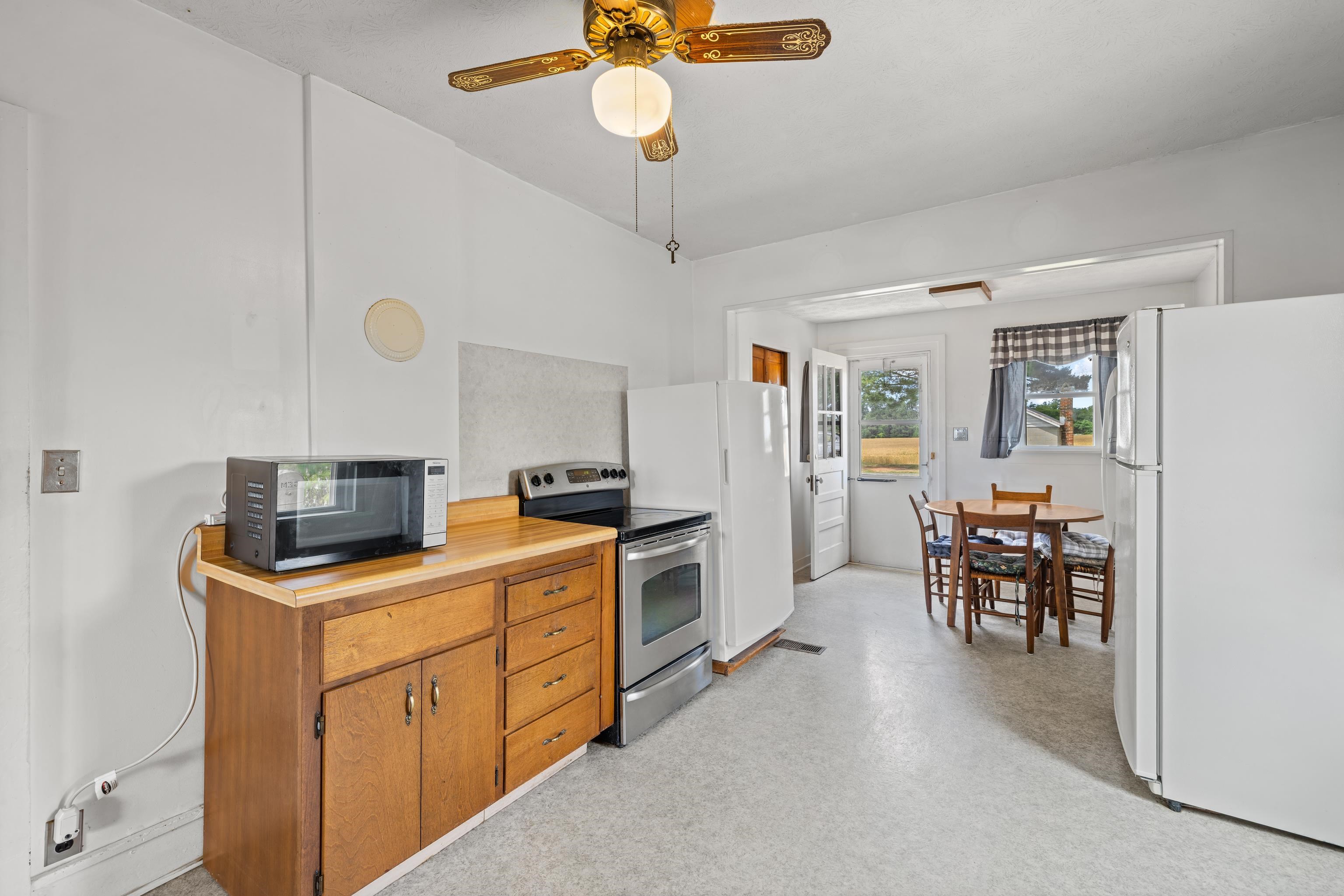 139 TETER RD, GROTTOES, Virginia 24441, 4 Bedrooms Bedrooms, ,1 BathroomBathrooms,Residential,14,139 TETER RD,678614 MLS # 678614