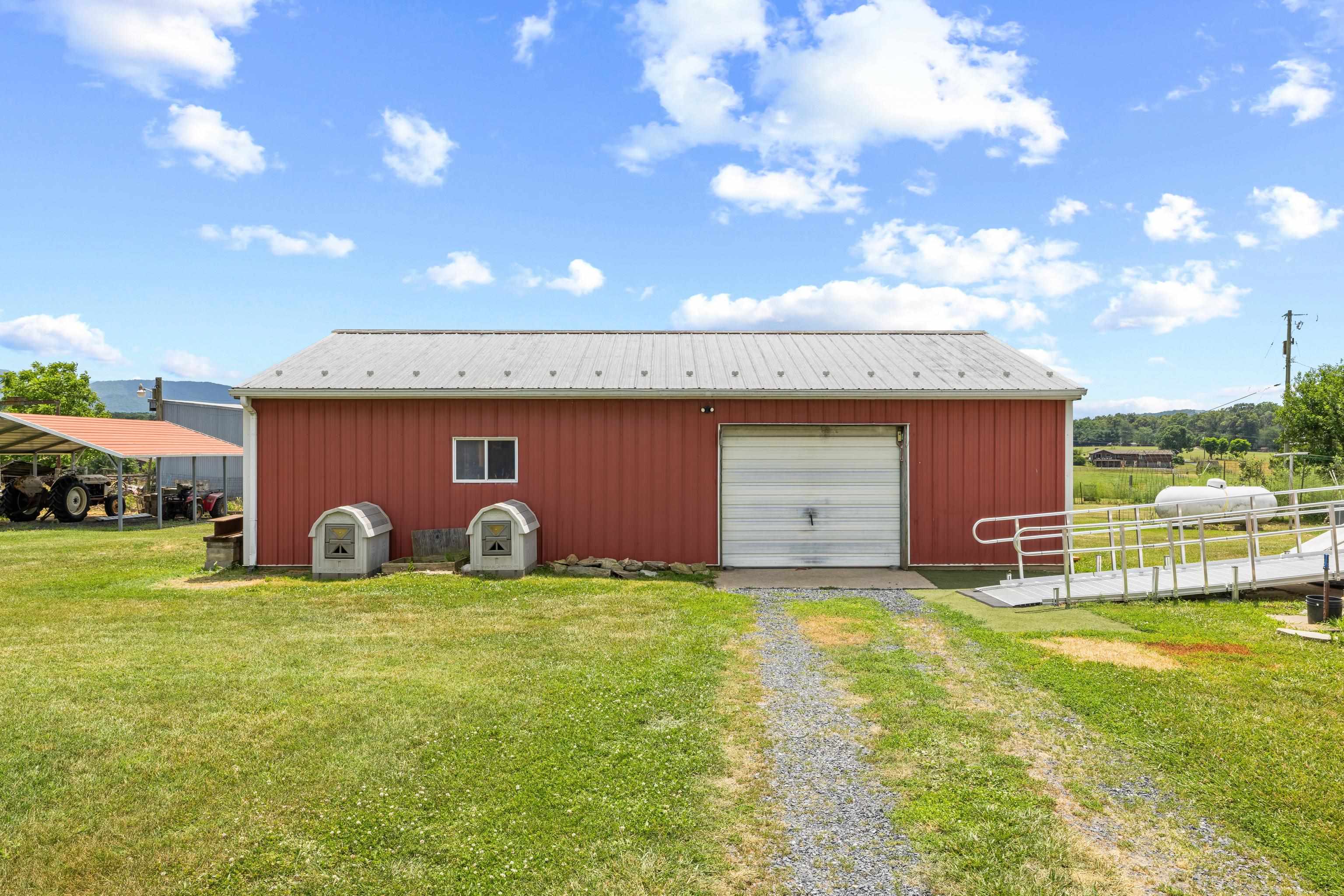 139 TETER RD, GROTTOES, Virginia 24441, 4 Bedrooms Bedrooms, ,1 BathroomBathrooms,Residential,14,139 TETER RD,678614 MLS # 678614