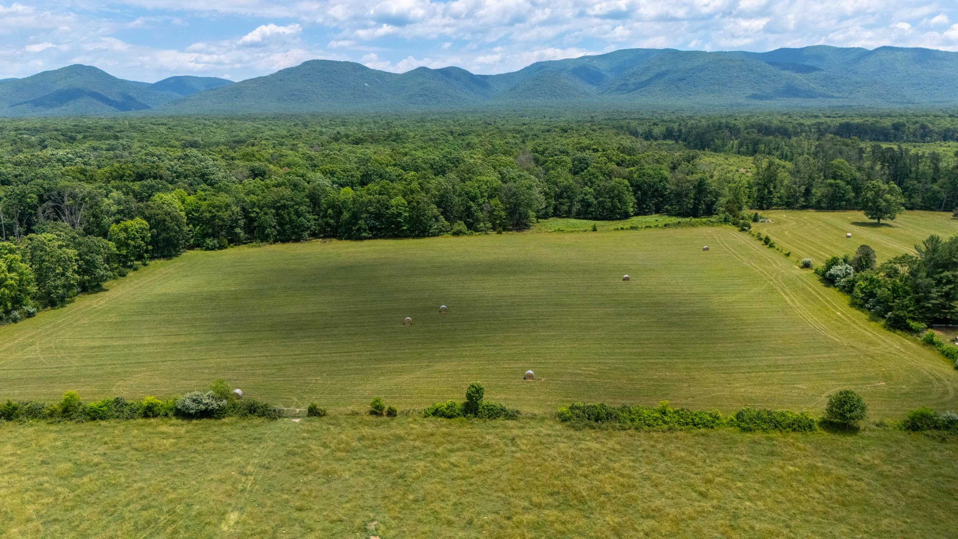 139 TETER RD, GROTTOES, Virginia 24441, 4 Bedrooms Bedrooms, ,1 BathroomBathrooms,Residential,14,139 TETER RD,678614 MLS # 678614