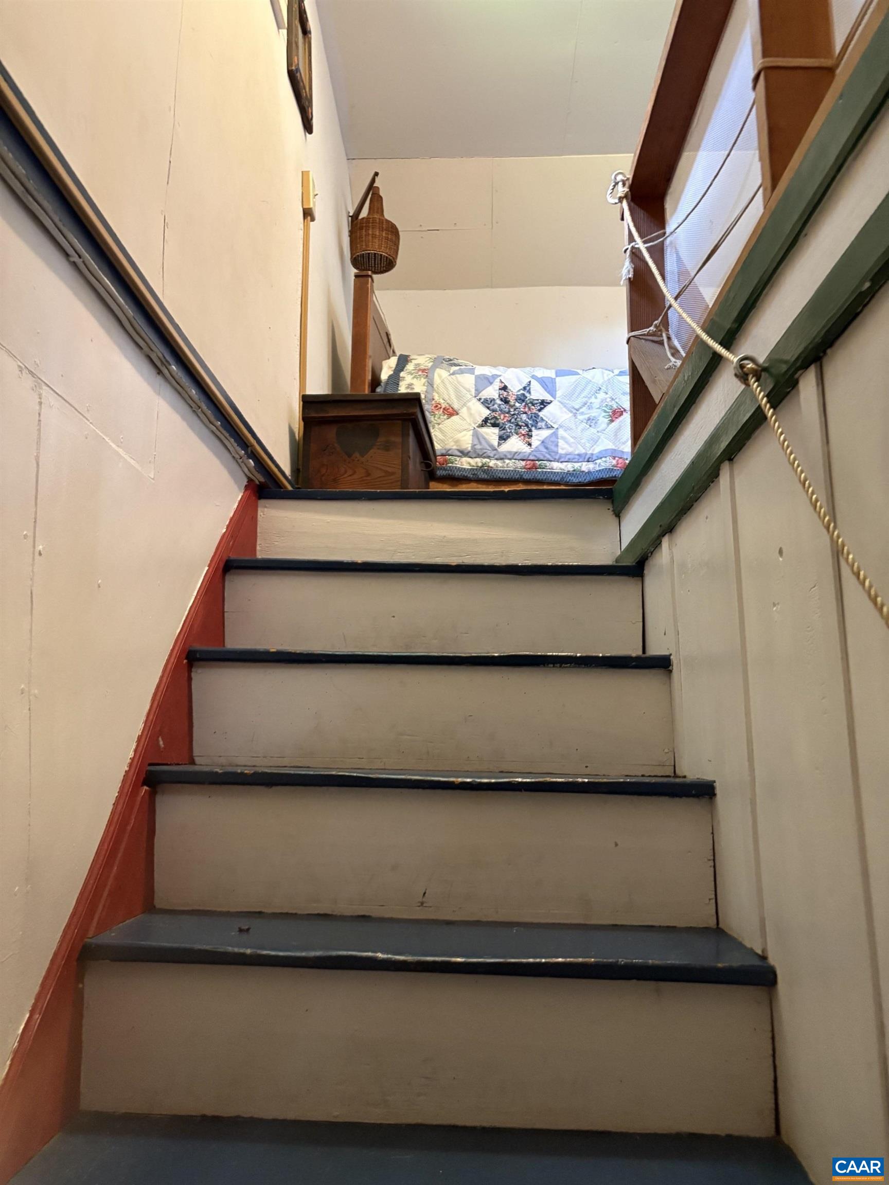2042 WEAKLEY HOLLOW RD, SYRIA, Virginia 22743, 3 Bedrooms Bedrooms, ,2 BathroomsBathrooms,Residential,14,2042 WEAKLEY HOLLOW RD,681109 MLS # 681109 2042 WEAKLEY HOLLOW RD, SYRIA, Virginia 22743, 3 Bedrooms Bedrooms, ,2 BathroomsBathrooms,Residential,14,2042 WEAKLEY HOLLOW RD,681109 MLS # 681109