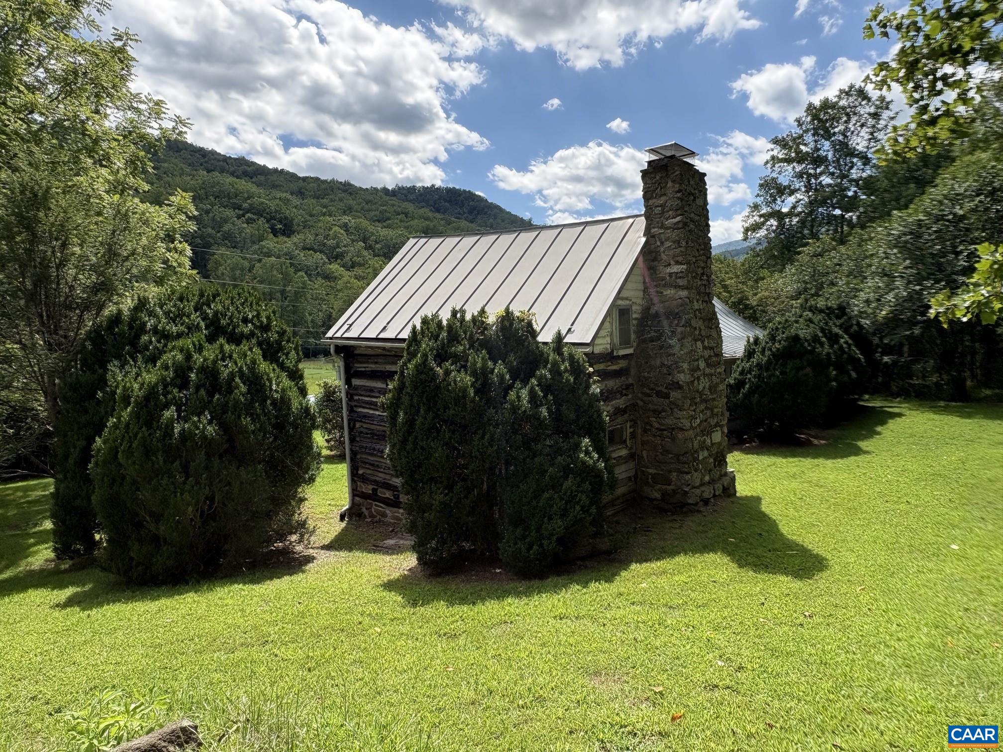 2042 WEAKLEY HOLLOW RD, SYRIA, Virginia 22743, 3 Bedrooms Bedrooms, ,2 BathroomsBathrooms,Residential,14,2042 WEAKLEY HOLLOW RD,681109 MLS # 681109 2042 WEAKLEY HOLLOW RD, SYRIA, Virginia 22743, 3 Bedrooms Bedrooms, ,2 BathroomsBathrooms,Residential,14,2042 WEAKLEY HOLLOW RD,681109 MLS # 681109