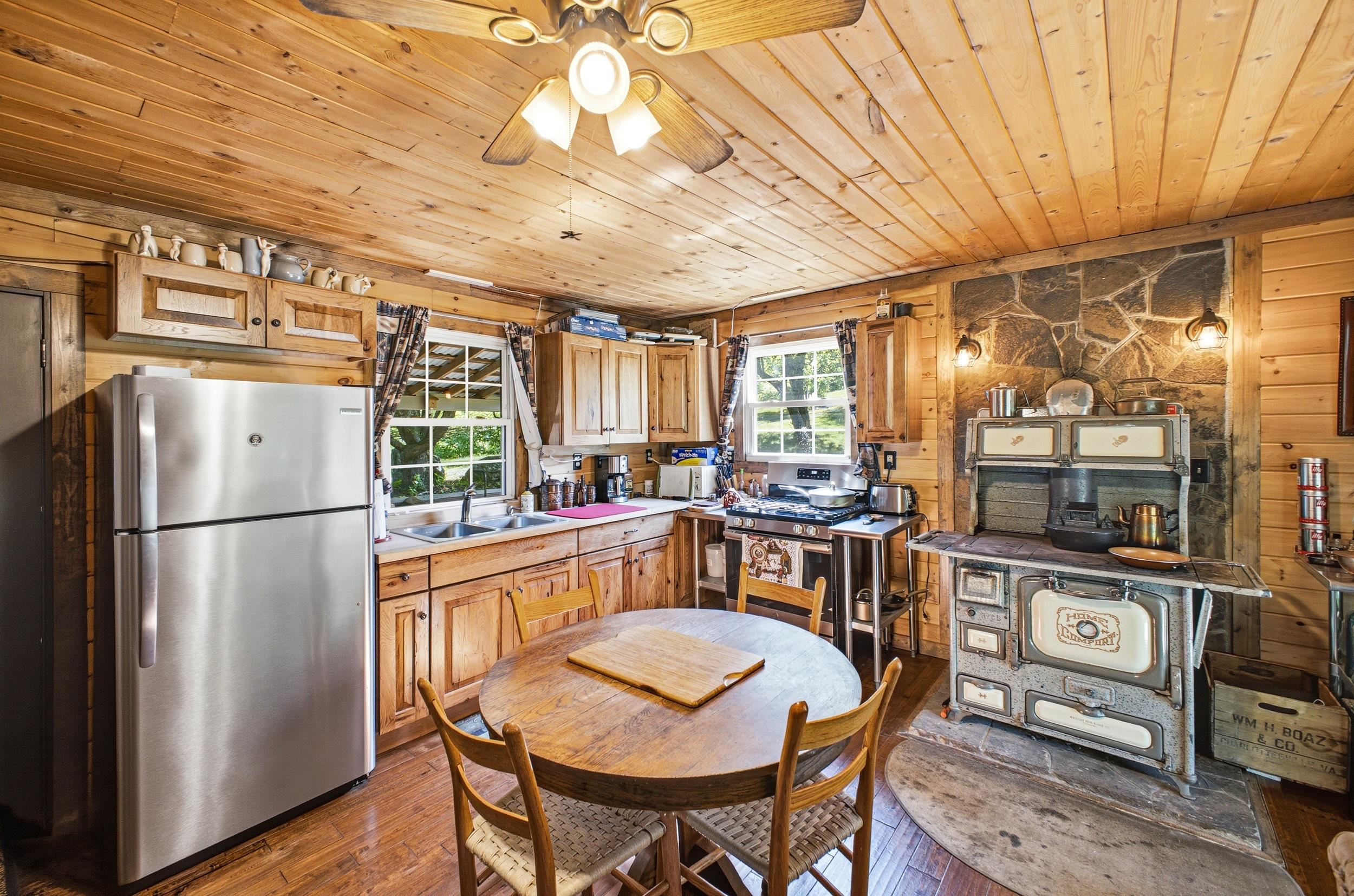 5855 JOLLETT RD, ELKTON, Virginia 22827, 1 Bedroom Bedrooms, ,1 BathroomBathrooms,Residential,14,5855 JOLLETT RD,679053 MLS # 679053 5855 JOLLETT RD, ELKTON, Virginia 22827, 1 Bedroom Bedrooms, ,1 BathroomBathrooms,Residential,14,5855 JOLLETT RD,679053 MLS # 679053