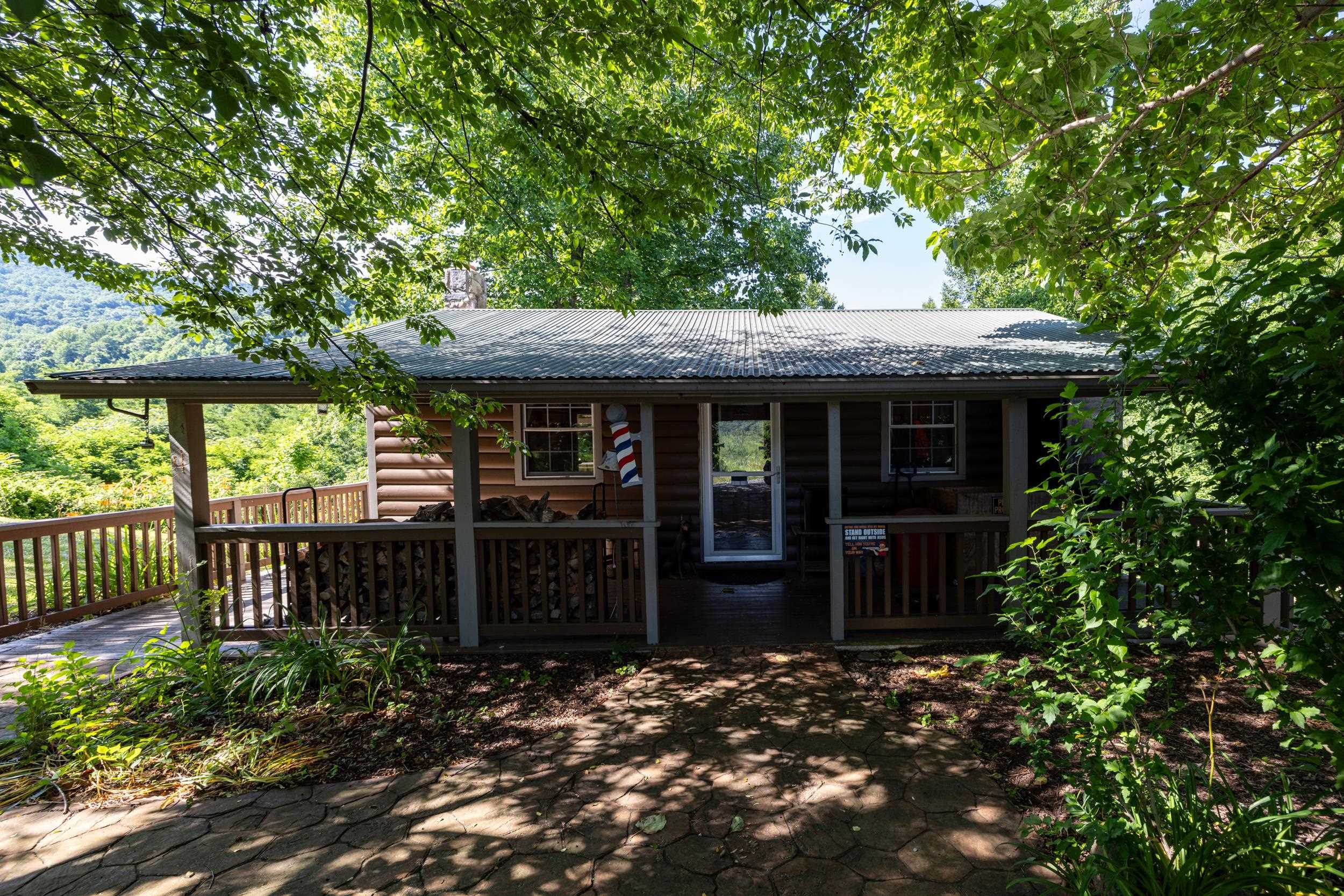 5855 JOLLETT RD, ELKTON, Virginia 22827, 1 Bedroom Bedrooms, ,1 BathroomBathrooms,Residential,14,5855 JOLLETT RD,679053 MLS # 679053 5855 JOLLETT RD, ELKTON, Virginia 22827, 1 Bedroom Bedrooms, ,1 BathroomBathrooms,Residential,14,5855 JOLLETT RD,679053 MLS # 679053