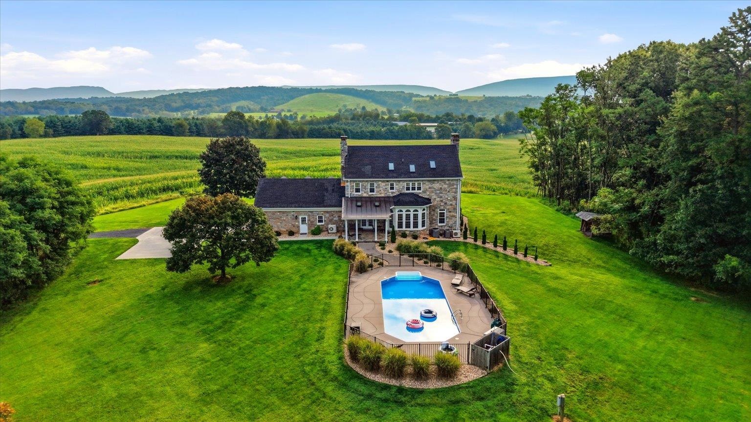 3817 TREASURE HILL LN, TIMBERVILLE, Virginia 22853, 4 Bedrooms Bedrooms, ,4 BathroomsBathrooms,Residential,14,3817 TREASURE HILL LN,681640 MLS # 681640