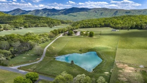 65 &amp; 190 WHISTLE HOLLOW LN FAIRFIELD Virginia 24435