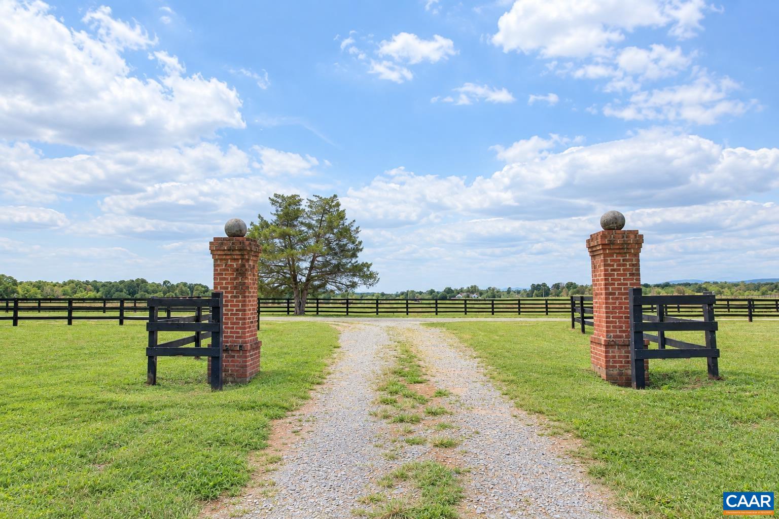 6639 BLENHEIM RD, SCOTTSVILLE, Virginia 24590, 8 Bedrooms Bedrooms, ,6 BathroomsBathrooms,Residential,14,6639 BLENHEIM RD,681945 MLS # 681945