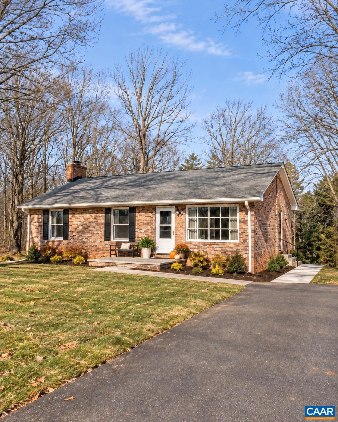 6639 BLENHEIM RD, SCOTTSVILLE, Virginia 24590, 8 Bedrooms Bedrooms, ,6 BathroomsBathrooms,Residential,14,6639 BLENHEIM RD,681945 MLS # 681945