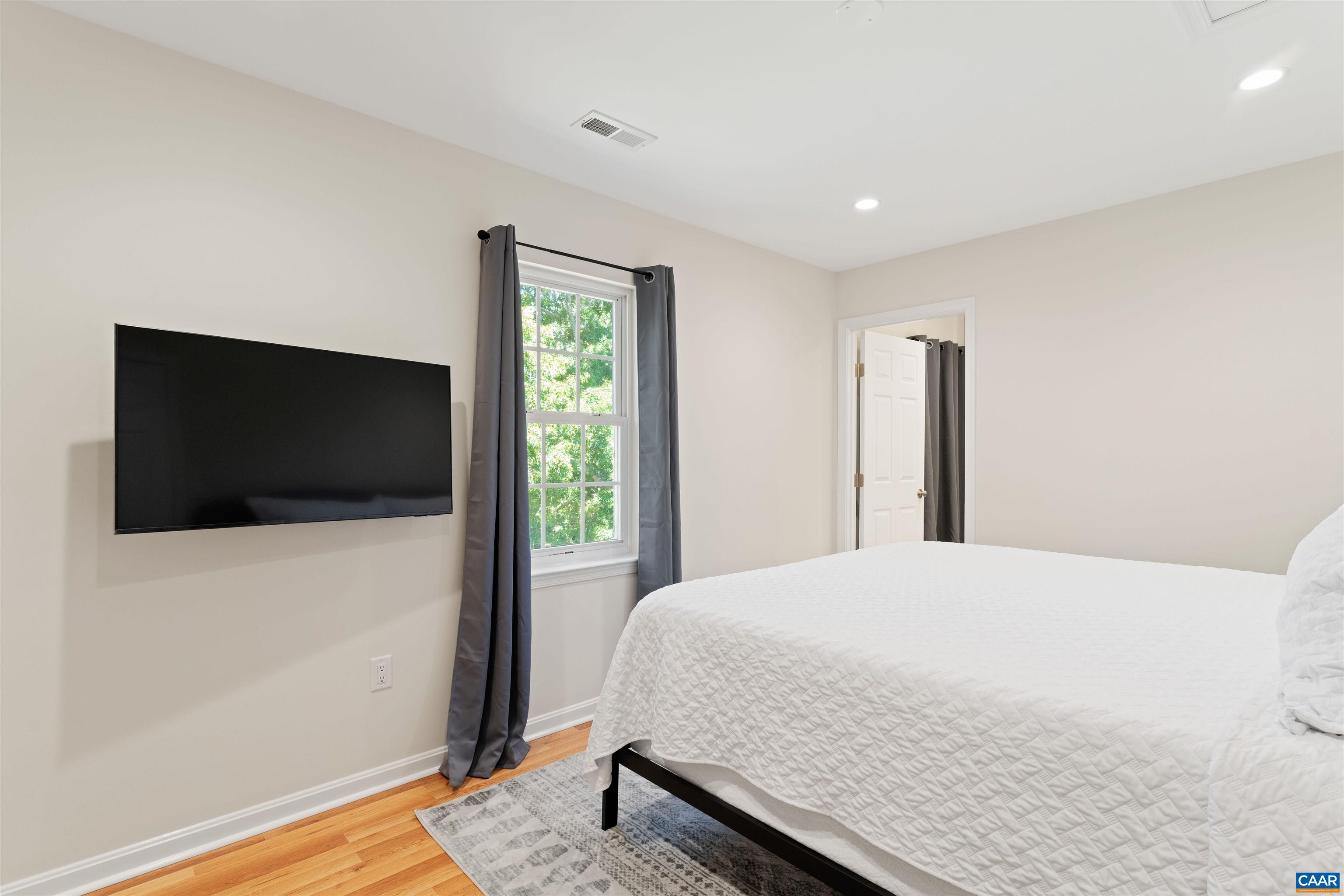 6518 JEFFERSON MILL RD, SCOTTSVILLE, Virginia 24590, 4 Bedrooms Bedrooms, ,4 BathroomsBathrooms,Residential,14,6518 JEFFERSON MILL RD,681928 MLS # 681928 6518 JEFFERSON MILL RD, SCOTTSVILLE, Virginia 24590, 4 Bedrooms Bedrooms, ,4 BathroomsBathrooms,Residential,14,6518 JEFFERSON MILL RD,681928 MLS # 681928