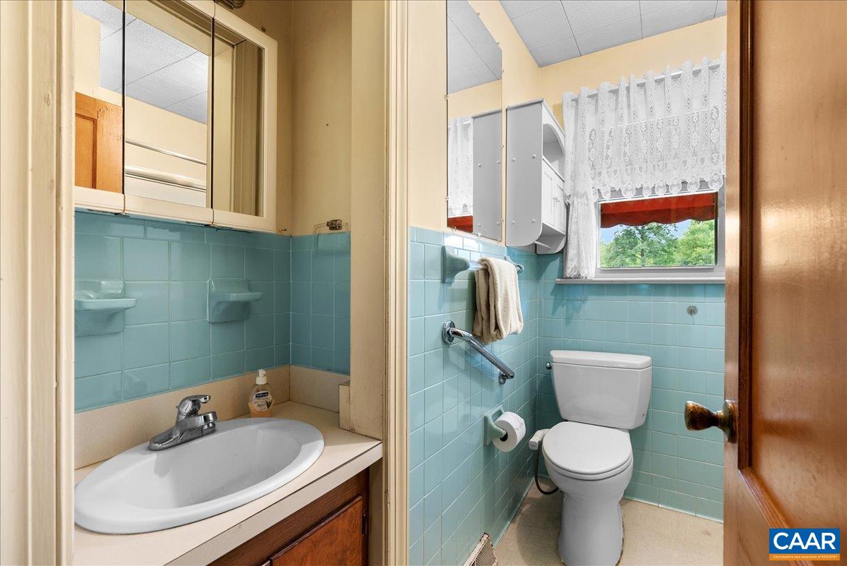 610 LOCKETT RD, RICE, Virginia 23966, 7 Bedrooms Bedrooms, ,5 BathroomsBathrooms,Residential,14,610 LOCKETT RD,681842 MLS # 681842 610 LOCKETT RD, RICE, Virginia 23966, 7 Bedrooms Bedrooms, ,5 BathroomsBathrooms,Residential,14,610 LOCKETT RD,681842 MLS # 681842