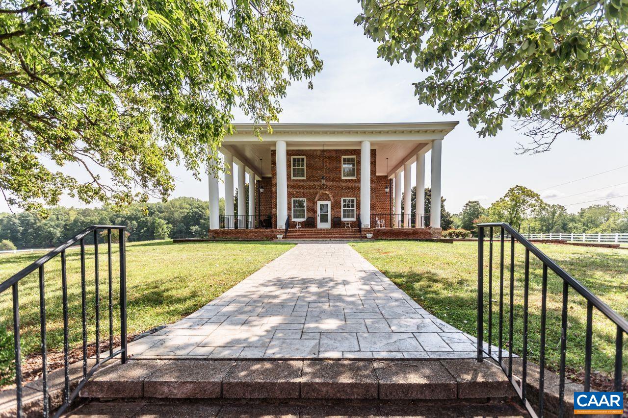 1024 SUNSET DR, AMHERST, Virginia 24521, 4 Bedrooms Bedrooms, ,4 BathroomsBathrooms,Residential,14,1024 SUNSET DR,681791 MLS # 681791 1024 SUNSET DR, AMHERST, Virginia 24521, 4 Bedrooms Bedrooms, ,4 BathroomsBathrooms,Residential,14,1024 SUNSET DR,681791 MLS # 681791