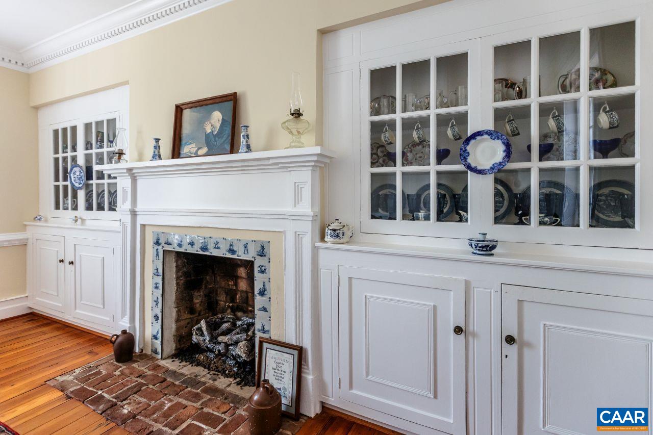 1024 SUNSET DR, AMHERST, Virginia 24521, 4 Bedrooms Bedrooms, ,4 BathroomsBathrooms,Residential,14,1024 SUNSET DR,681791 MLS # 681791 1024 SUNSET DR, AMHERST, Virginia 24521, 4 Bedrooms Bedrooms, ,4 BathroomsBathrooms,Residential,14,1024 SUNSET DR,681791 MLS # 681791