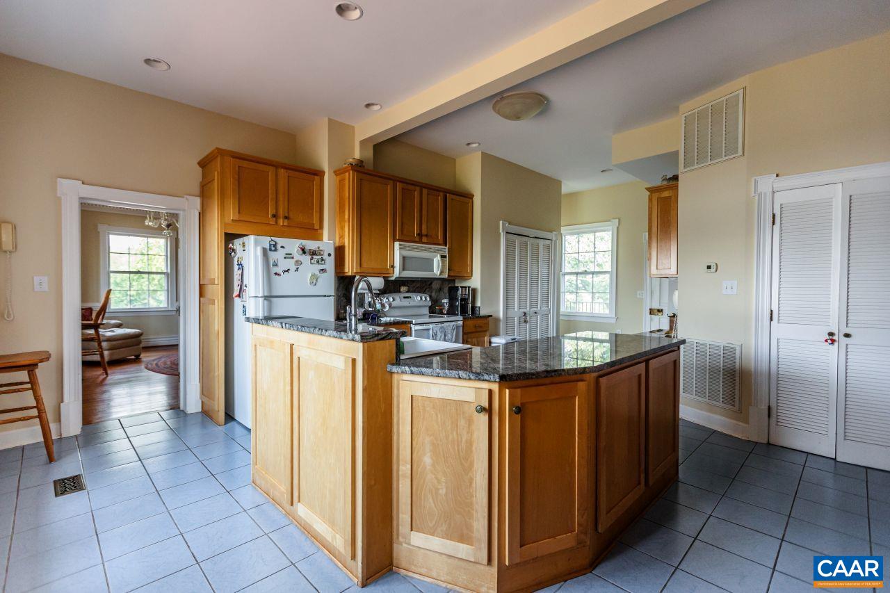 1024 SUNSET DR, AMHERST, Virginia 24521, 4 Bedrooms Bedrooms, ,4 BathroomsBathrooms,Residential,14,1024 SUNSET DR,681791 MLS # 681791 1024 SUNSET DR, AMHERST, Virginia 24521, 4 Bedrooms Bedrooms, ,4 BathroomsBathrooms,Residential,14,1024 SUNSET DR,681791 MLS # 681791