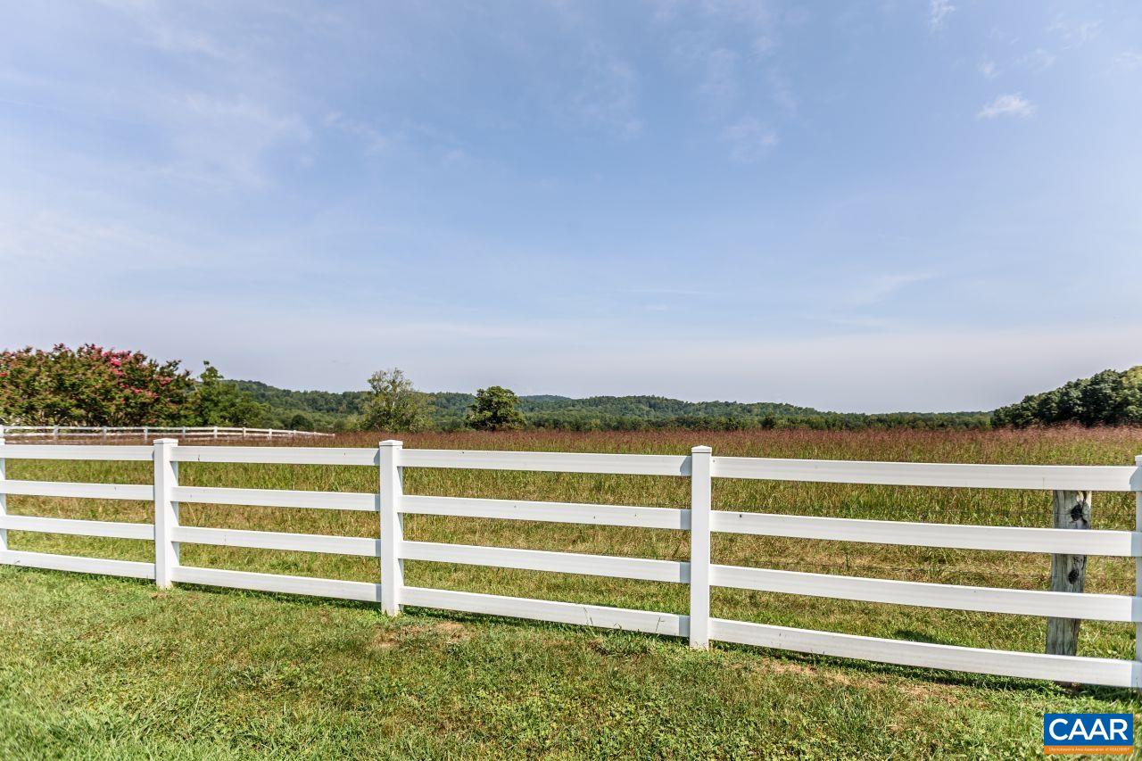 1024 SUNSET DR, AMHERST, Virginia 24521, 4 Bedrooms Bedrooms, ,4 BathroomsBathrooms,Residential,14,1024 SUNSET DR,681791 MLS # 681791 1024 SUNSET DR, AMHERST, Virginia 24521, 4 Bedrooms Bedrooms, ,4 BathroomsBathrooms,Residential,14,1024 SUNSET DR,681791 MLS # 681791