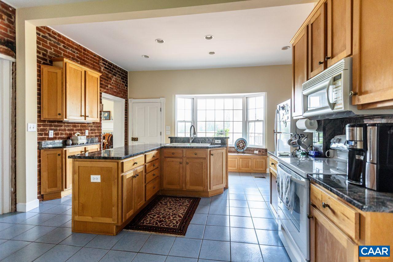 1024 SUNSET DR, AMHERST, Virginia 24521, 4 Bedrooms Bedrooms, ,4 BathroomsBathrooms,Residential,14,1024 SUNSET DR,681791 MLS # 681791 1024 SUNSET DR, AMHERST, Virginia 24521, 4 Bedrooms Bedrooms, ,4 BathroomsBathrooms,Residential,14,1024 SUNSET DR,681791 MLS # 681791