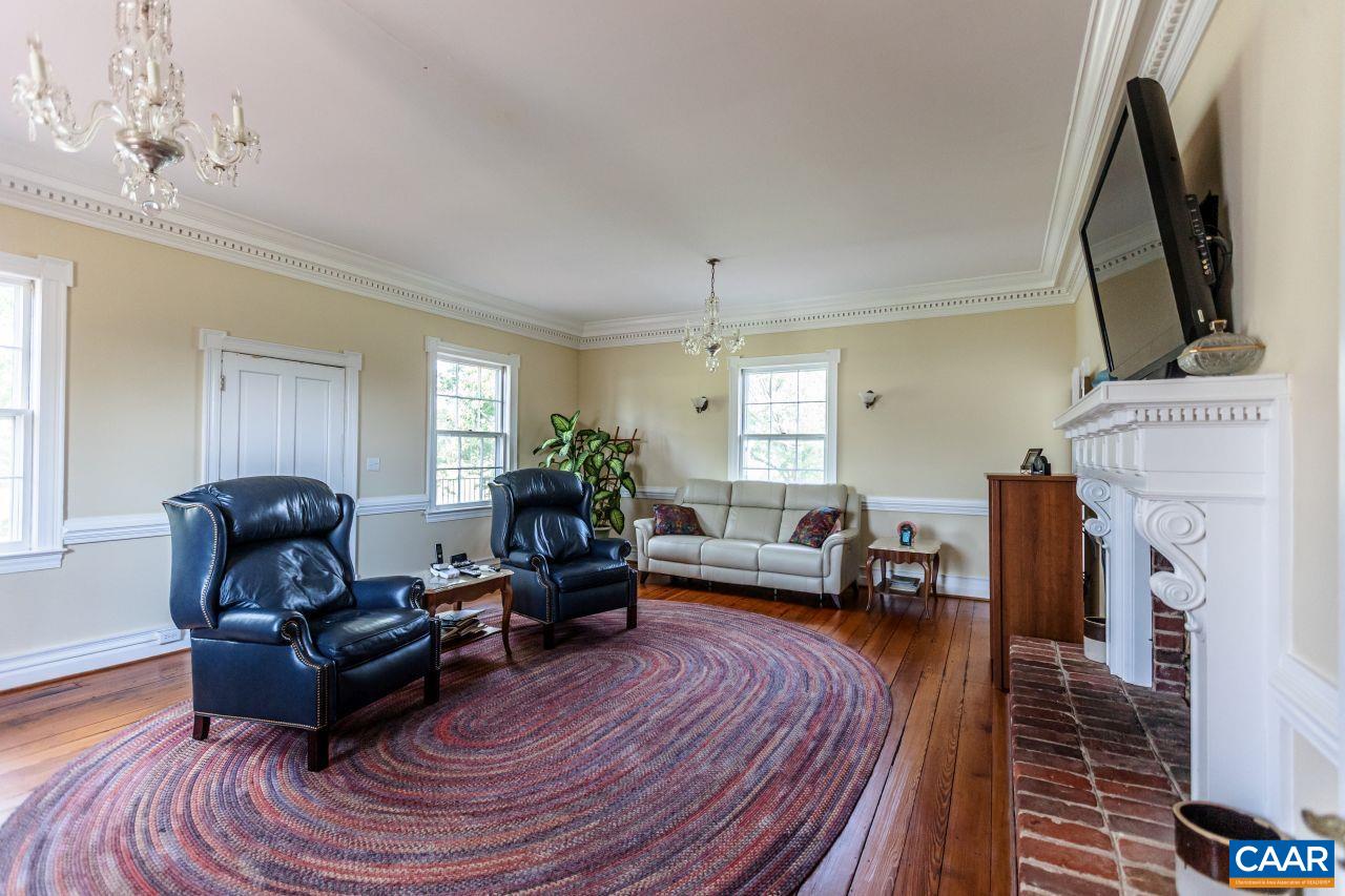 1024 SUNSET DR, AMHERST, Virginia 24521, 4 Bedrooms Bedrooms, ,4 BathroomsBathrooms,Residential,14,1024 SUNSET DR,681791 MLS # 681791 1024 SUNSET DR, AMHERST, Virginia 24521, 4 Bedrooms Bedrooms, ,4 BathroomsBathrooms,Residential,14,1024 SUNSET DR,681791 MLS # 681791
