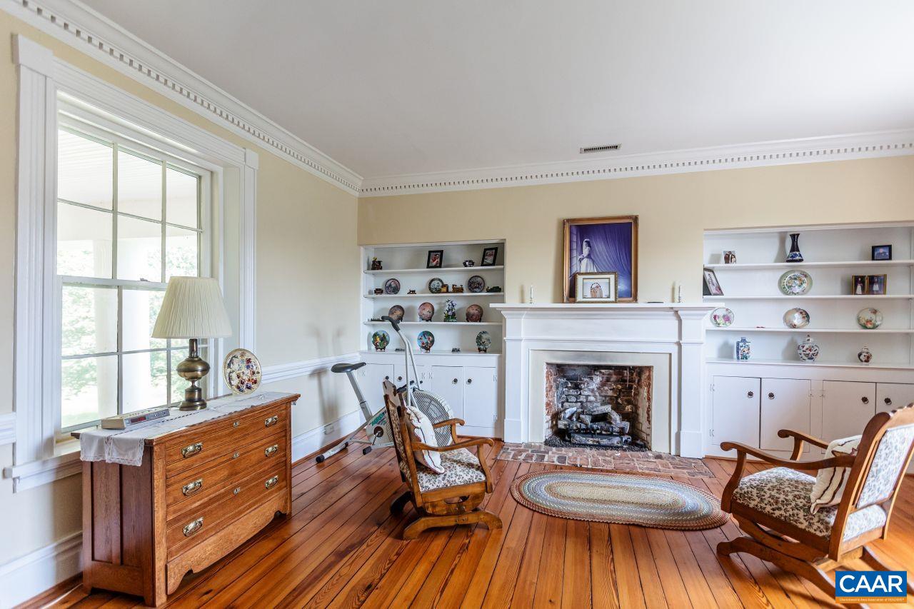 1024 SUNSET DR, AMHERST, Virginia 24521, 4 Bedrooms Bedrooms, ,4 BathroomsBathrooms,Residential,14,1024 SUNSET DR,681791 MLS # 681791 1024 SUNSET DR, AMHERST, Virginia 24521, 4 Bedrooms Bedrooms, ,4 BathroomsBathrooms,Residential,14,1024 SUNSET DR,681791 MLS # 681791