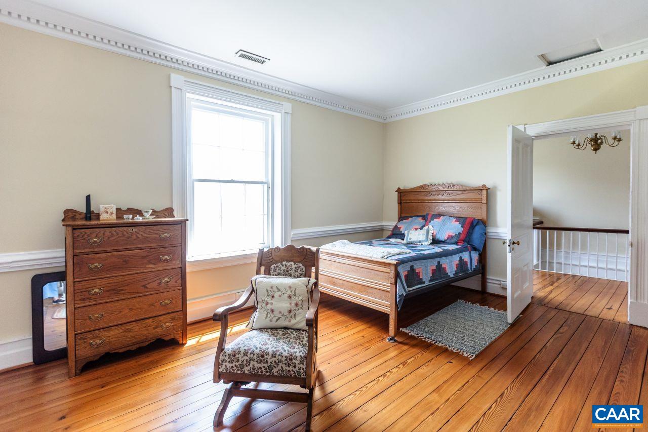1024 SUNSET DR, AMHERST, Virginia 24521, 4 Bedrooms Bedrooms, ,4 BathroomsBathrooms,Residential,14,1024 SUNSET DR,681791 MLS # 681791 1024 SUNSET DR, AMHERST, Virginia 24521, 4 Bedrooms Bedrooms, ,4 BathroomsBathrooms,Residential,14,1024 SUNSET DR,681791 MLS # 681791