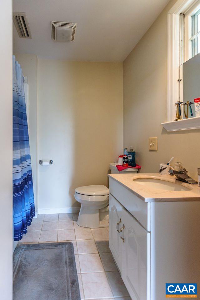 1024 SUNSET DR, AMHERST, Virginia 24521, 4 Bedrooms Bedrooms, ,4 BathroomsBathrooms,Residential,14,1024 SUNSET DR,681791 MLS # 681791 1024 SUNSET DR, AMHERST, Virginia 24521, 4 Bedrooms Bedrooms, ,4 BathroomsBathrooms,Residential,14,1024 SUNSET DR,681791 MLS # 681791