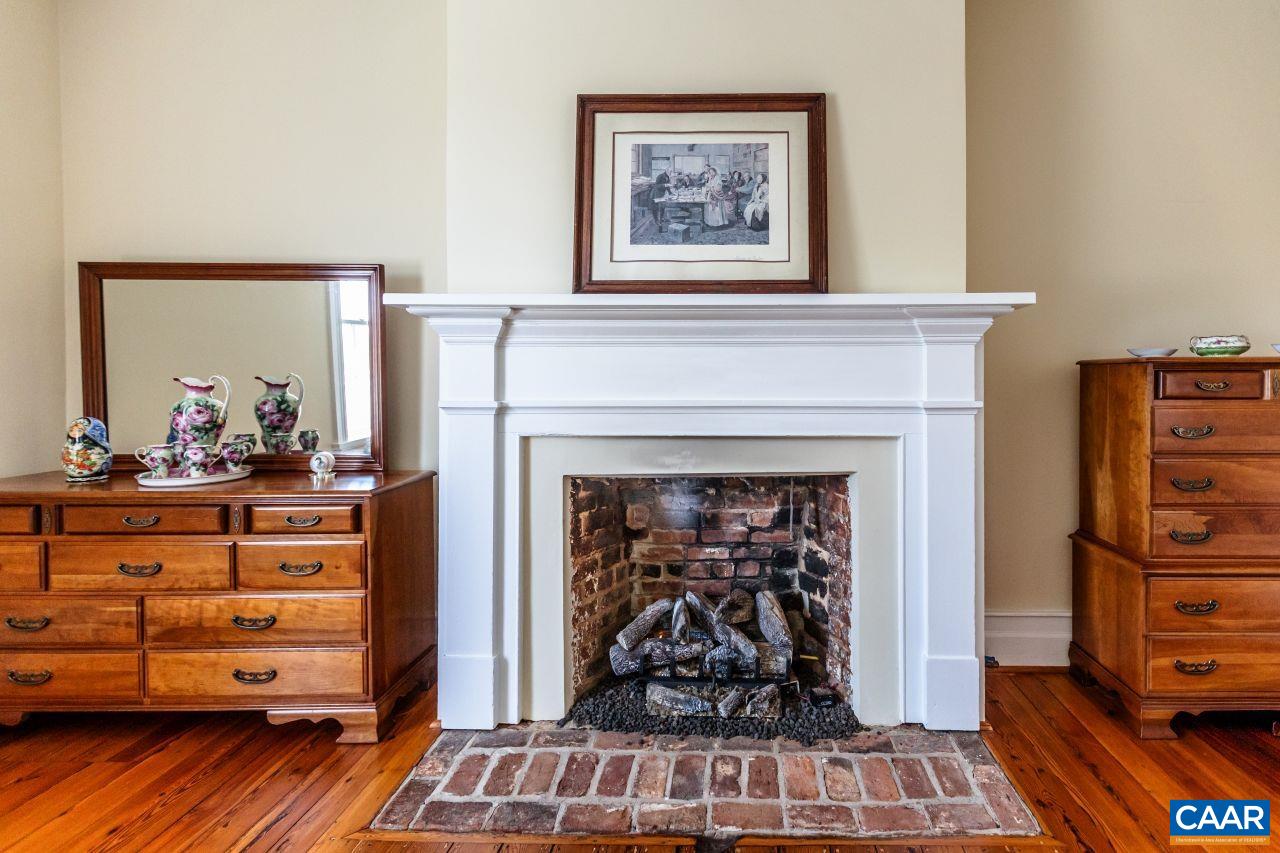 1024 SUNSET DR, AMHERST, Virginia 24521, 4 Bedrooms Bedrooms, ,4 BathroomsBathrooms,Residential,14,1024 SUNSET DR,681791 MLS # 681791 1024 SUNSET DR, AMHERST, Virginia 24521, 4 Bedrooms Bedrooms, ,4 BathroomsBathrooms,Residential,14,1024 SUNSET DR,681791 MLS # 681791