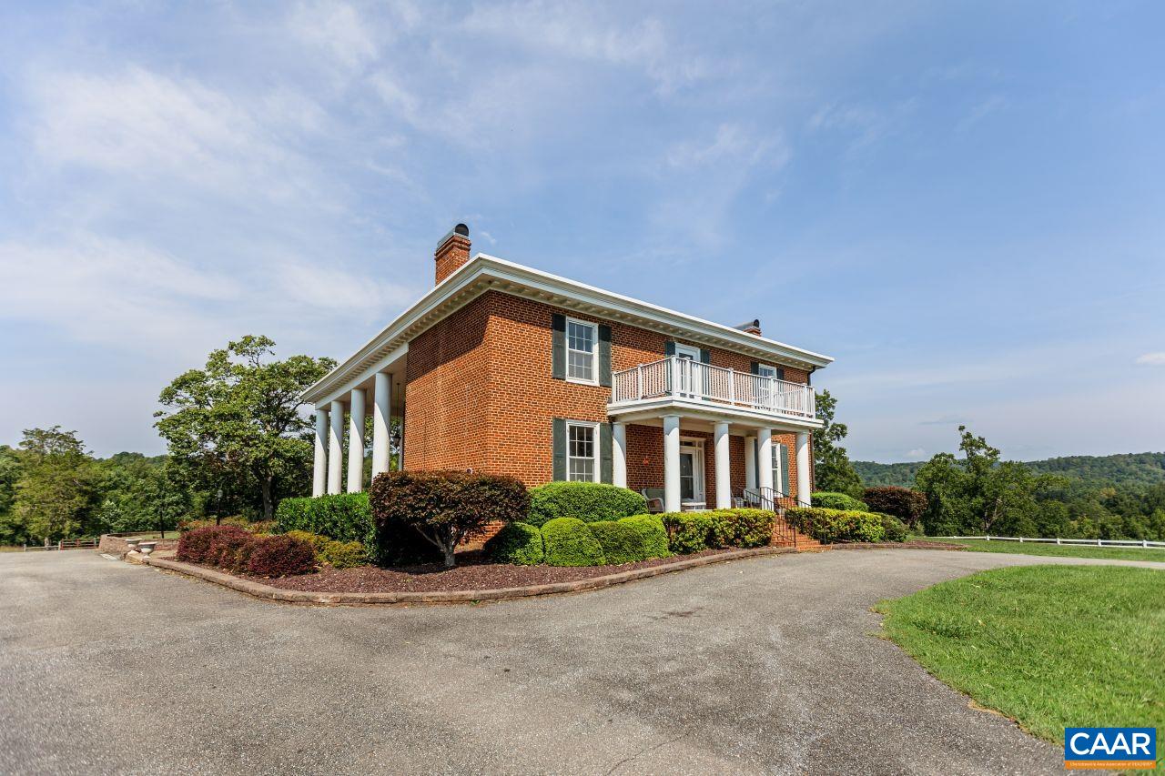 1024 SUNSET DR, AMHERST, Virginia 24521, 4 Bedrooms Bedrooms, ,4 BathroomsBathrooms,Residential,14,1024 SUNSET DR,681791 MLS # 681791 1024 SUNSET DR, AMHERST, Virginia 24521, 4 Bedrooms Bedrooms, ,4 BathroomsBathrooms,Residential,14,1024 SUNSET DR,681791 MLS # 681791