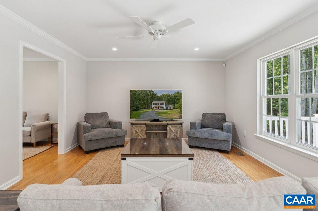 6414 JEFFERSON MILL RD, SCOTTSVILLE, Virginia 24590, 5 Bedrooms Bedrooms, ,3 BathroomsBathrooms,Residential,14,6414 JEFFERSON MILL RD,682081 MLS # 682081 6414 JEFFERSON MILL RD, SCOTTSVILLE, Virginia 24590, 5 Bedrooms Bedrooms, ,3 BathroomsBathrooms,Residential,14,6414 JEFFERSON MILL RD,682081 MLS # 682081