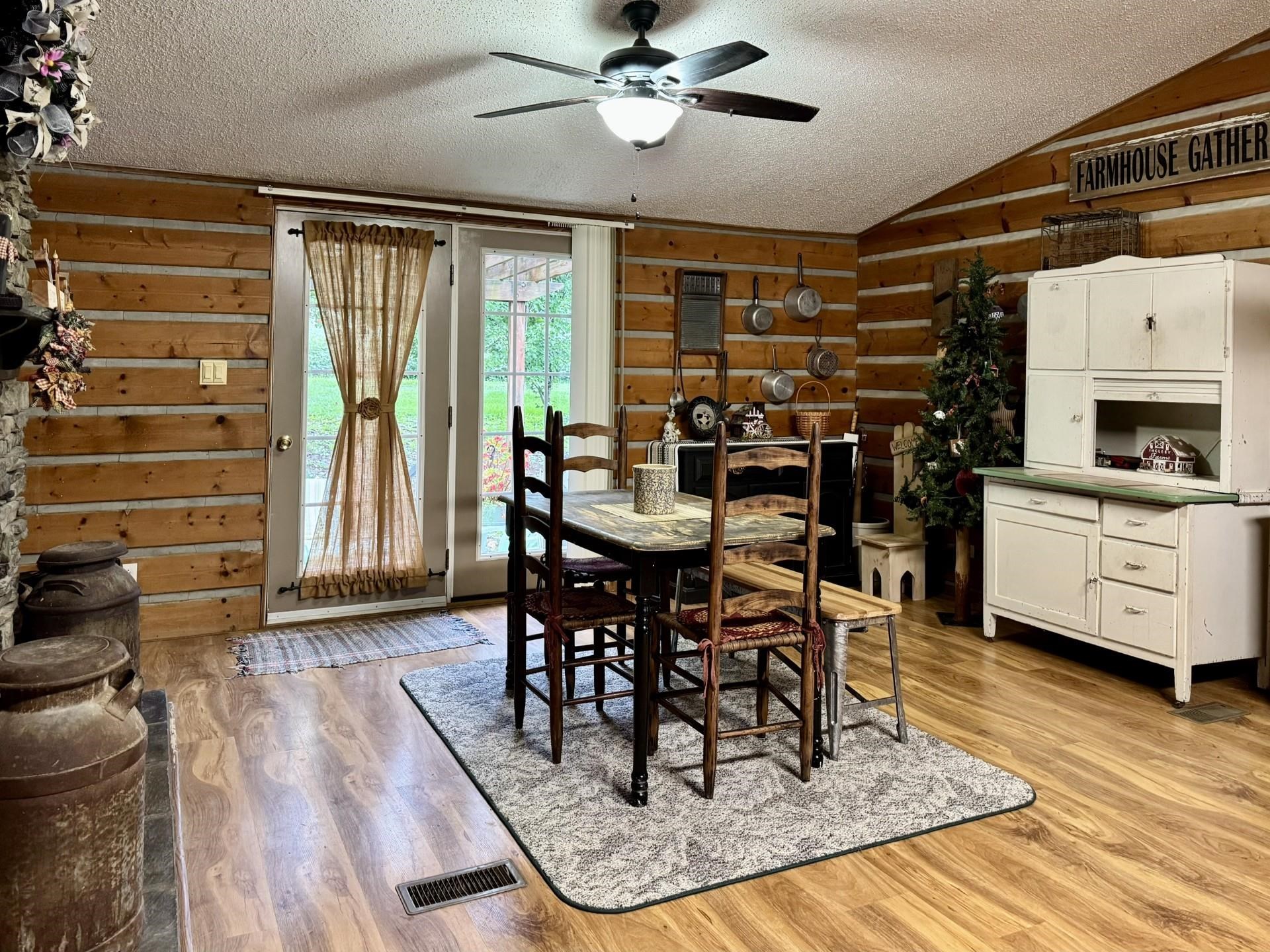 5904 SPRING HILL RD, BRIDGEWATER, Virginia 22812, 3 Bedrooms Bedrooms, ,2 BathroomsBathrooms,Residential,14,5904 SPRING HILL RD,682109 MLS # 682109