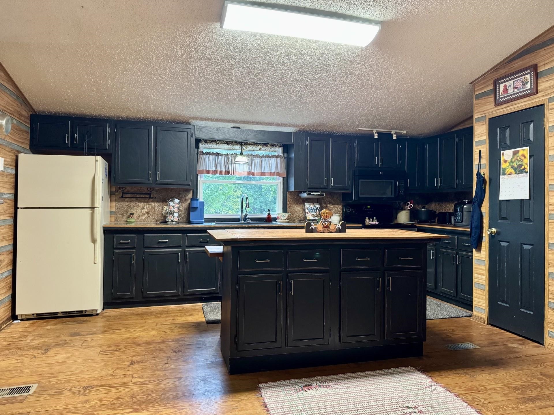 5904 SPRING HILL RD, BRIDGEWATER, Virginia 22812, 3 Bedrooms Bedrooms, ,2 BathroomsBathrooms,Residential,14,5904 SPRING HILL RD,682109 MLS # 682109