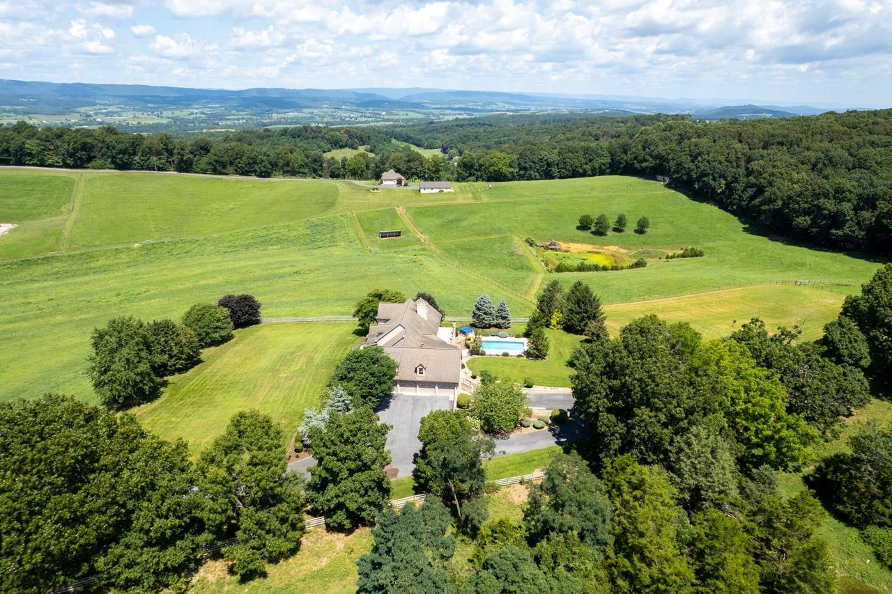 5090 SPRINGHOUSE CIR, ROCKINGHAM, Virginia 22802, 6 Bedrooms Bedrooms, ,5 BathroomsBathrooms,Residential,14,5090 SPRINGHOUSE CIR,682457 MLS # 682457 5090 SPRINGHOUSE CIR, ROCKINGHAM, Virginia 22802, 6 Bedrooms Bedrooms, ,5 BathroomsBathrooms,Residential,14,5090 SPRINGHOUSE CIR,682457 MLS # 682457
