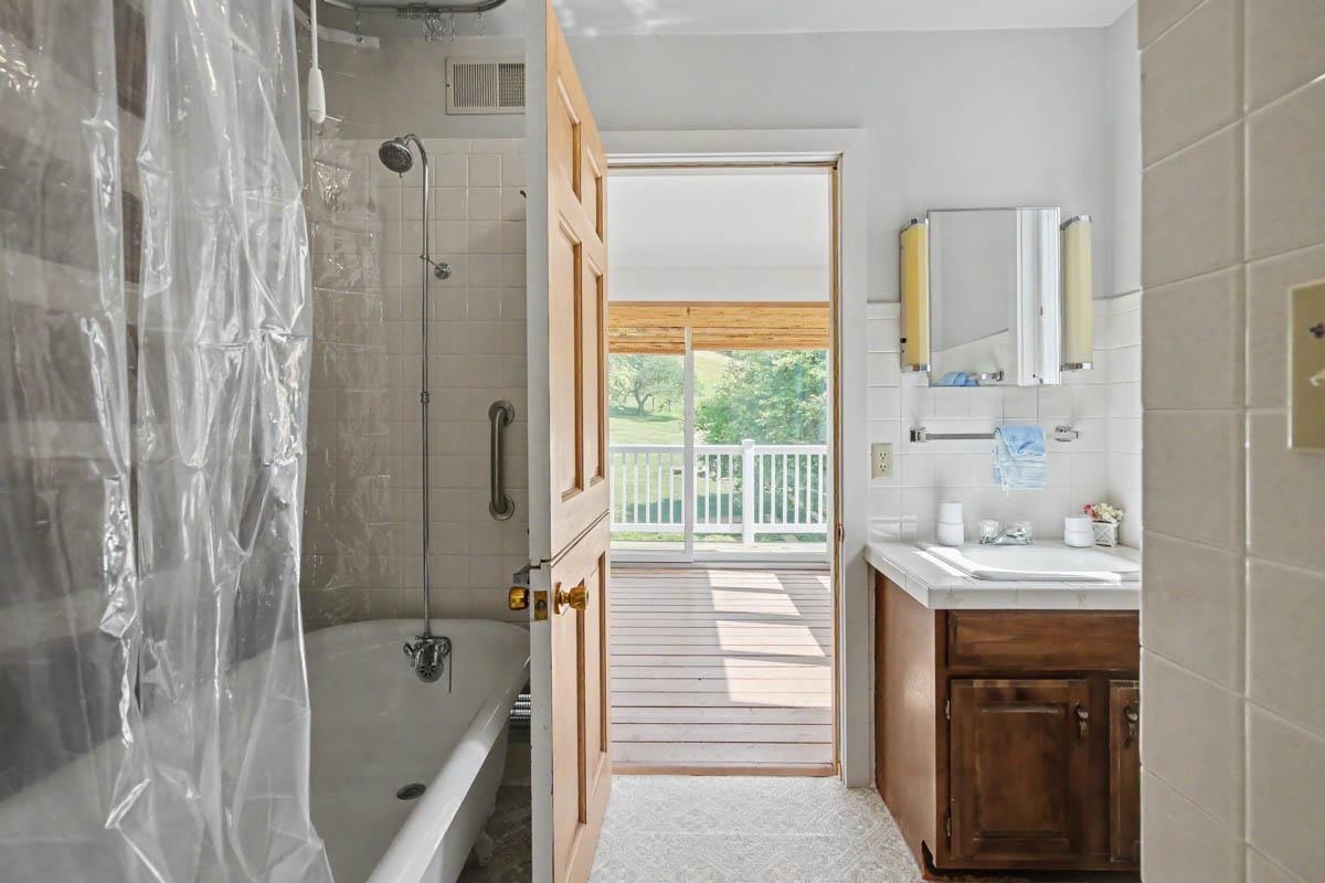 531 LOWLAND FARMS RD, HOT SPRINGS, Virginia 24445, 4 Bedrooms Bedrooms, ,3 BathroomsBathrooms,Residential,14,531 LOWLAND FARMS RD,679992 MLS # 679992