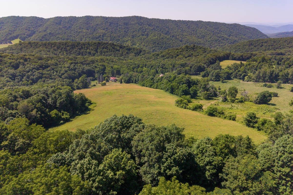 531 LOWLAND FARMS RD, HOT SPRINGS, Virginia 24445, 4 Bedrooms Bedrooms, ,3 BathroomsBathrooms,Residential,14,531 LOWLAND FARMS RD,679992 MLS # 679992