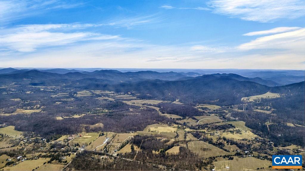 2611 BRYANT MOUNTAIN RD, ROSELAND, Virginia 22967, 3 Bedrooms Bedrooms, ,2 BathroomsBathrooms,Residential,14,2611 BRYANT MOUNTAIN RD,674507 MLS # 674507 2611 BRYANT MOUNTAIN RD, ROSELAND, Virginia 22967, 3 Bedrooms Bedrooms, ,2 BathroomsBathrooms,Residential,14,2611 BRYANT MOUNTAIN RD,674507 MLS # 674507