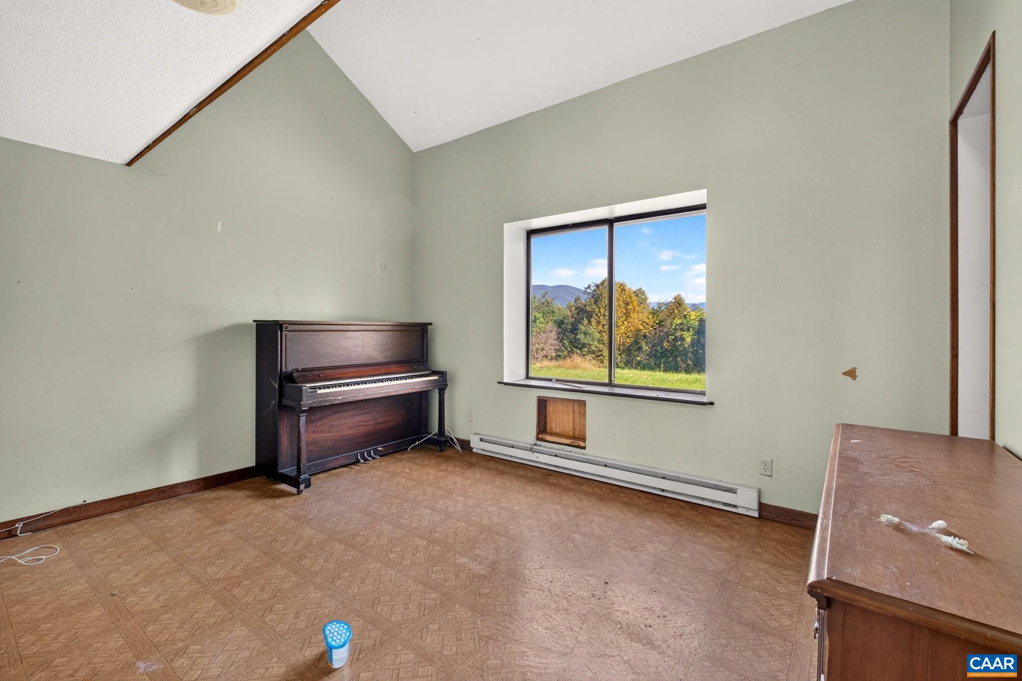 4235 SLAM GATE RD, CROZET, Virginia 22932, 4 Bedrooms Bedrooms, ,2 BathroomsBathrooms,Residential,14,4235 SLAM GATE RD,682700 MLS # 682700 4235 SLAM GATE RD, CROZET, Virginia 22932, 4 Bedrooms Bedrooms, ,2 BathroomsBathrooms,Residential,14,4235 SLAM GATE RD,682700 MLS # 682700