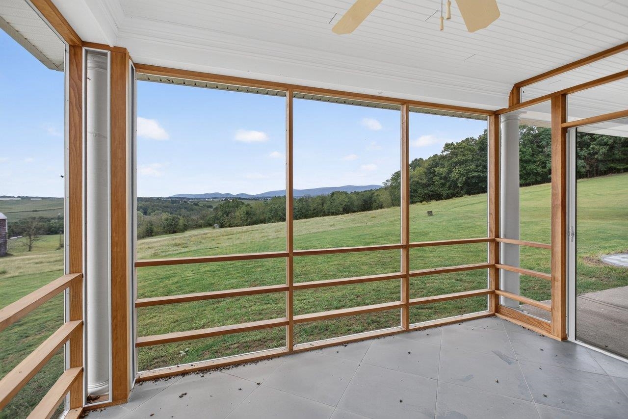 160 BIG VALLEY LN, MOUNT SOLON, Virginia 22843, 5 Bedrooms Bedrooms, ,4 BathroomsBathrooms,Residential,14,160 BIG VALLEY LN,682738 MLS # 682738 160 BIG VALLEY LN, MOUNT SOLON, Virginia 22843, 5 Bedrooms Bedrooms, ,4 BathroomsBathrooms,Residential,14,160 BIG VALLEY LN,682738 MLS # 682738