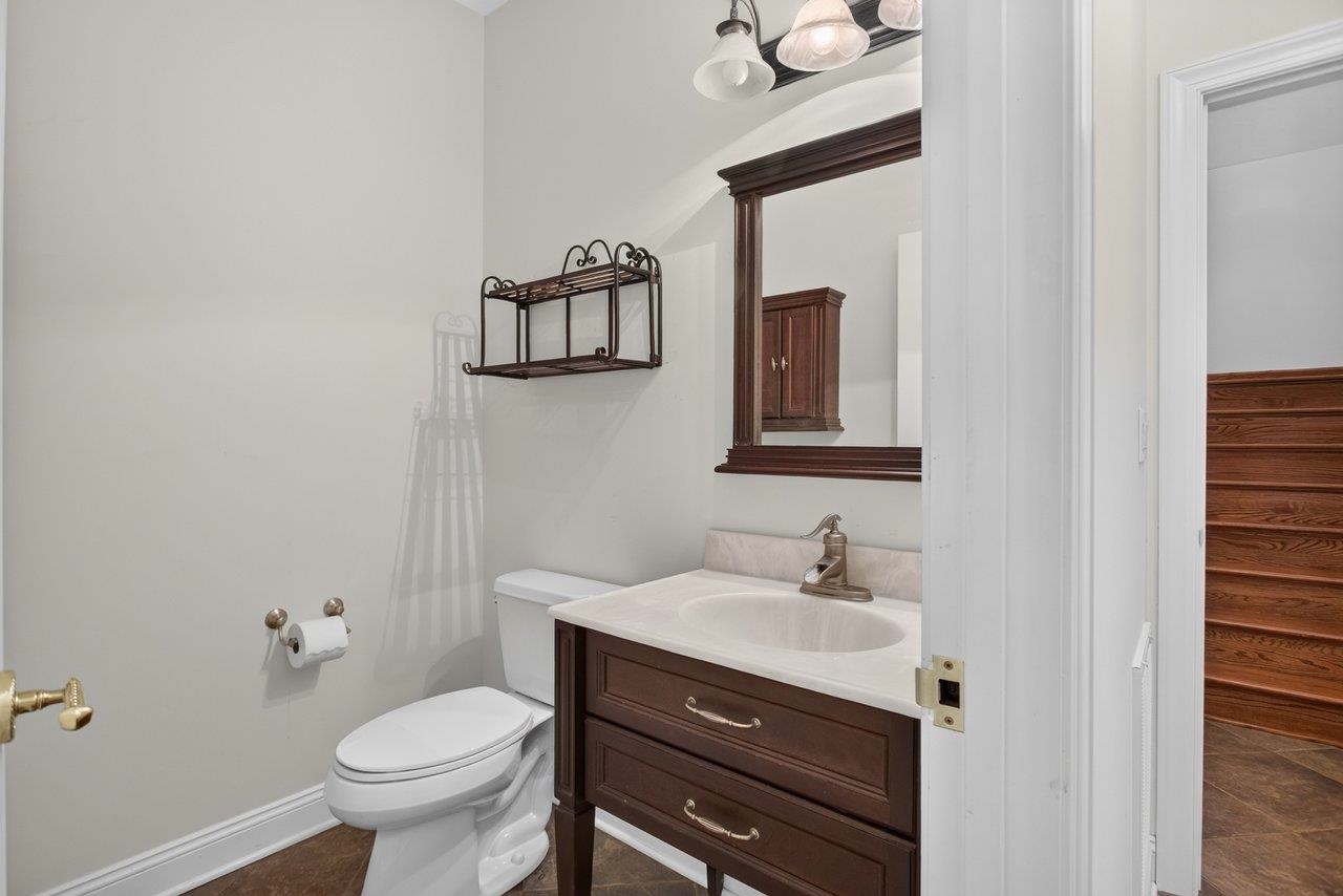 160 BIG VALLEY LN, MOUNT SOLON, Virginia 22843, 5 Bedrooms Bedrooms, ,4 BathroomsBathrooms,Residential,14,160 BIG VALLEY LN,682738 MLS # 682738 160 BIG VALLEY LN, MOUNT SOLON, Virginia 22843, 5 Bedrooms Bedrooms, ,4 BathroomsBathrooms,Residential,14,160 BIG VALLEY LN,682738 MLS # 682738