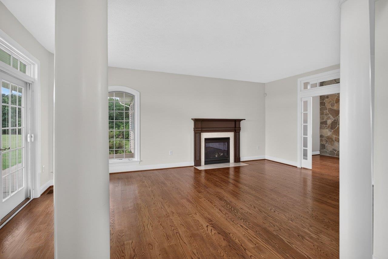 160 BIG VALLEY LN, MOUNT SOLON, Virginia 22843, 5 Bedrooms Bedrooms, ,4 BathroomsBathrooms,Residential,14,160 BIG VALLEY LN,682738 MLS # 682738 160 BIG VALLEY LN, MOUNT SOLON, Virginia 22843, 5 Bedrooms Bedrooms, ,4 BathroomsBathrooms,Residential,14,160 BIG VALLEY LN,682738 MLS # 682738