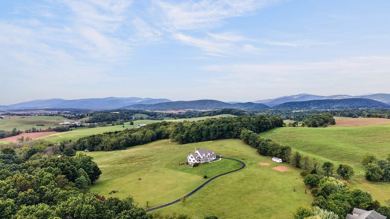 160 BIG VALLEY LN, MOUNT SOLON, Virginia 22843, 5 Bedrooms Bedrooms, ,4 BathroomsBathrooms,Residential,14,160 BIG VALLEY LN,682738 MLS # 682738 160 BIG VALLEY LN, MOUNT SOLON, Virginia 22843, 5 Bedrooms Bedrooms, ,4 BathroomsBathrooms,Residential,14,160 BIG VALLEY LN,682738 MLS # 682738