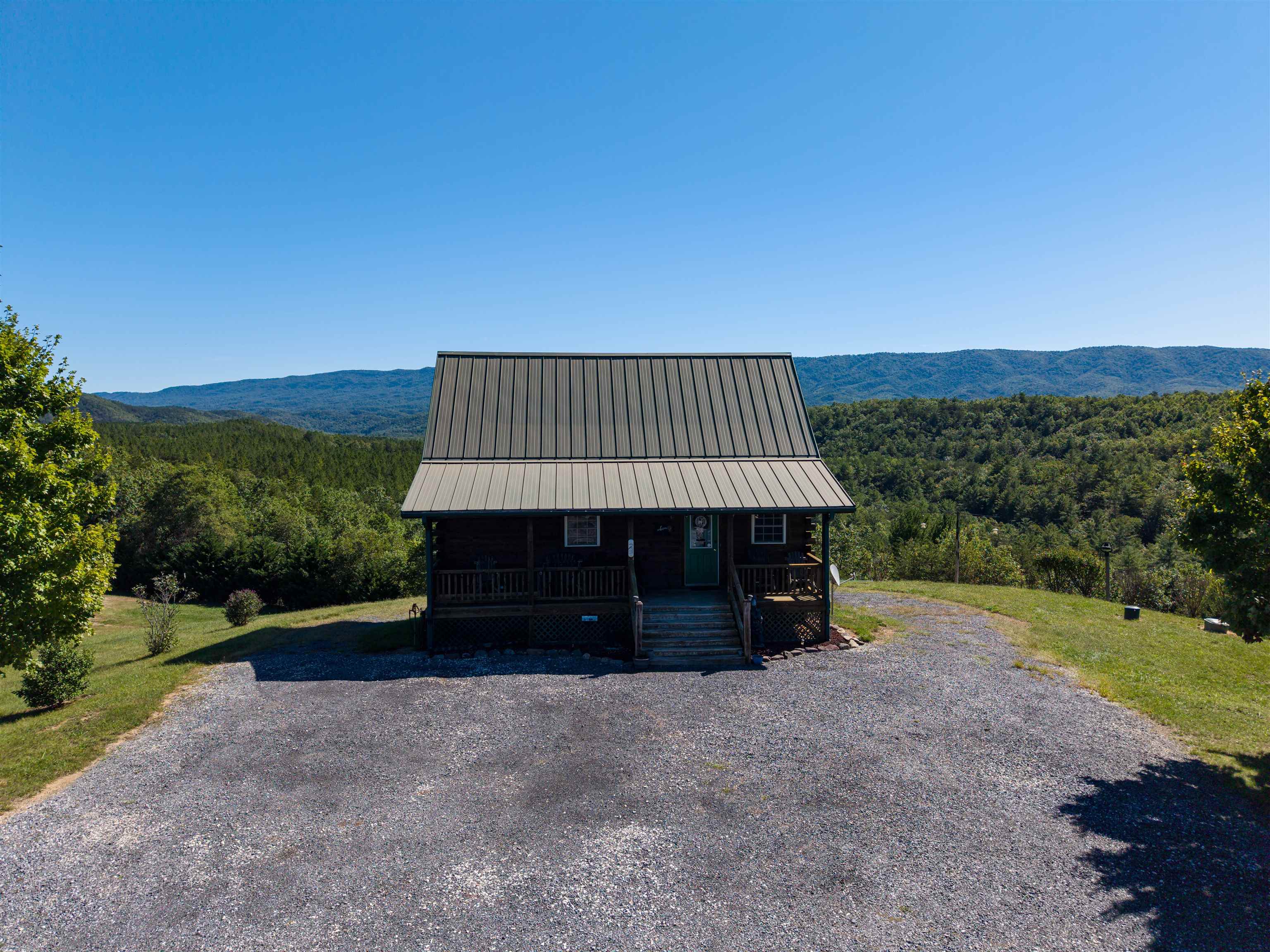1475 OVERLOOK WAY, CLIFTON FORGE, Virginia 24422, 2 Bedrooms Bedrooms, ,3 BathroomsBathrooms,Residential,14,1475 OVERLOOK WAY,682770 MLS # 682770