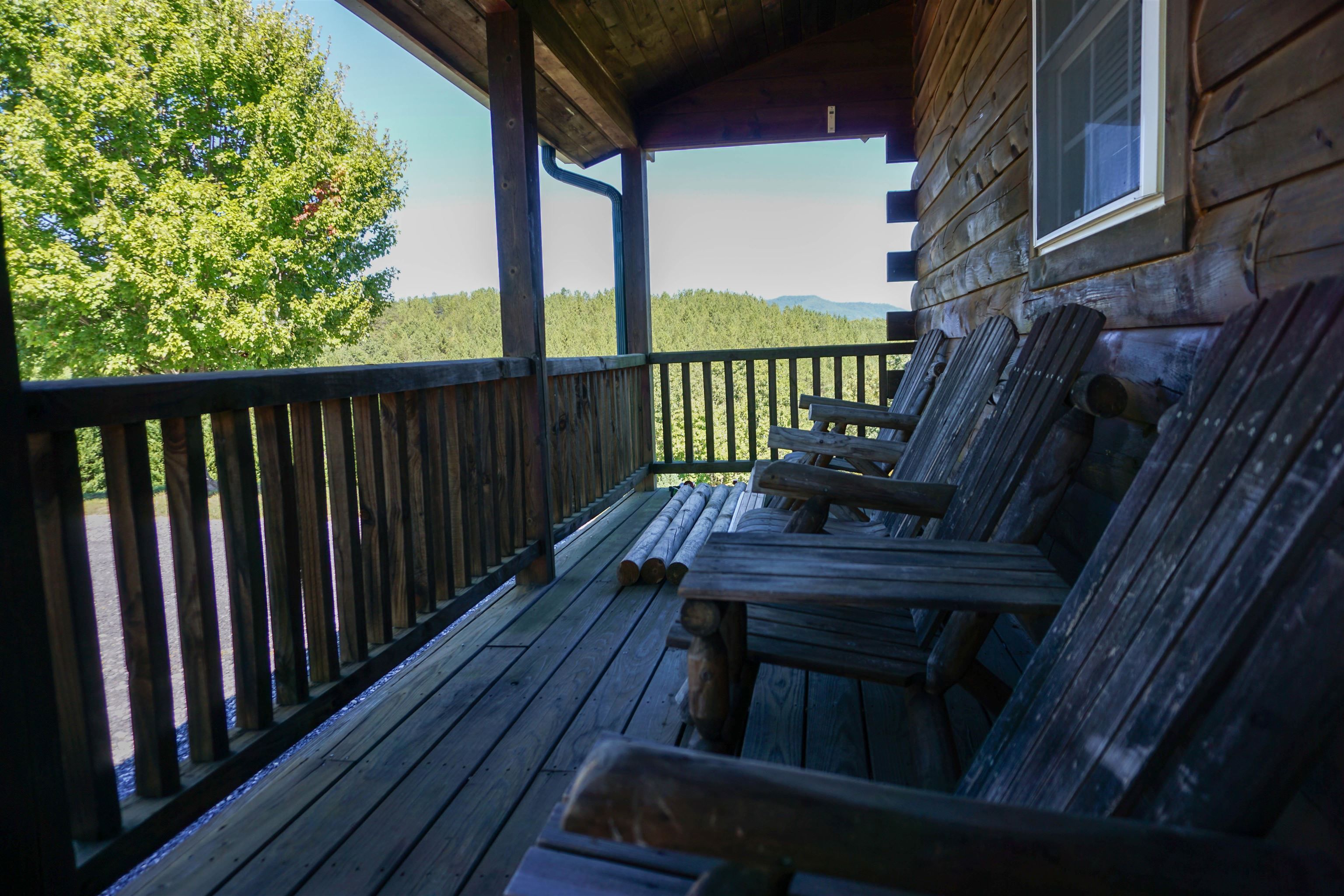 1475 OVERLOOK WAY, CLIFTON FORGE, Virginia 24422, 2 Bedrooms Bedrooms, ,3 BathroomsBathrooms,Residential,14,1475 OVERLOOK WAY,682770 MLS # 682770