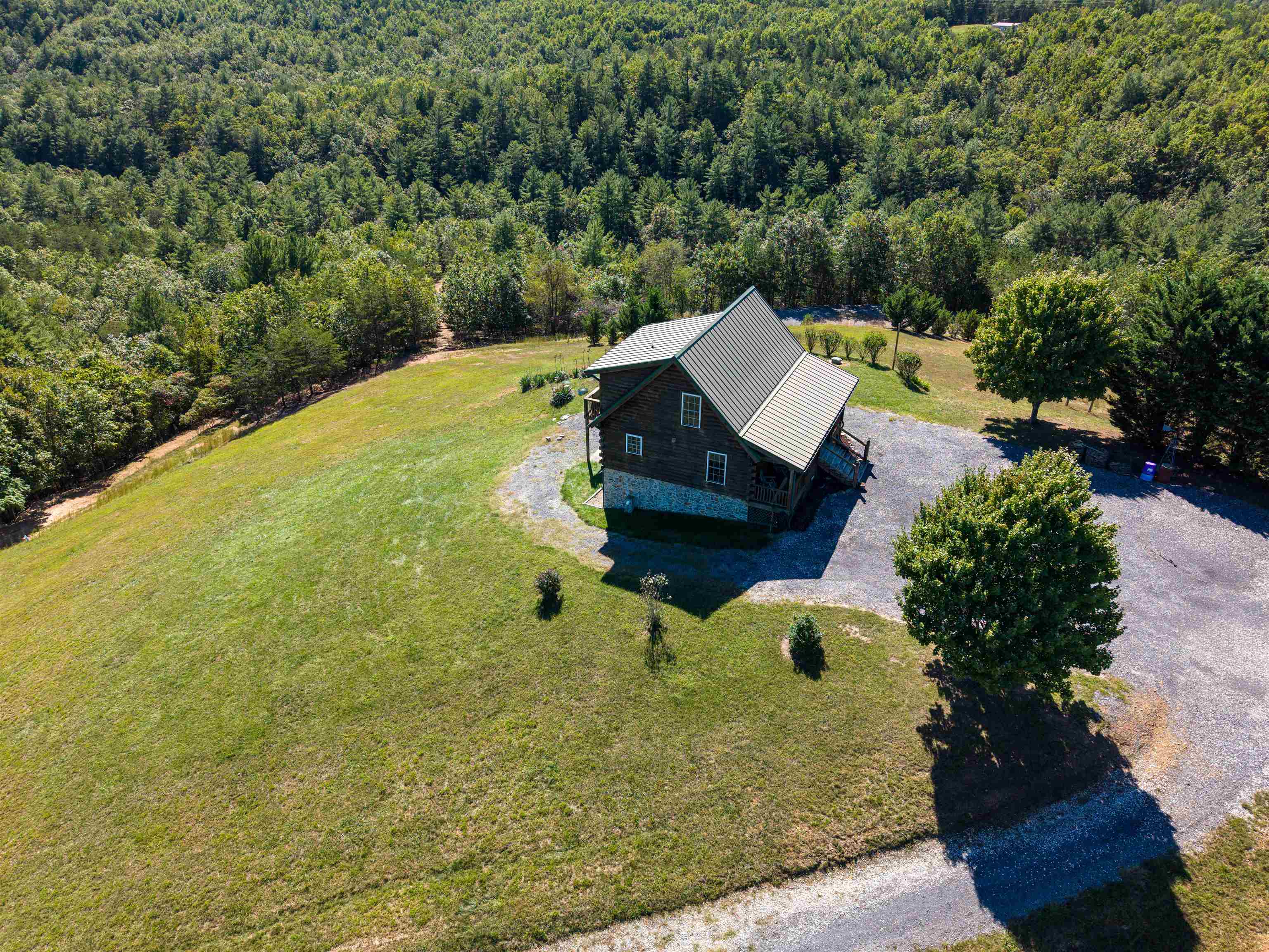 1475 OVERLOOK WAY, CLIFTON FORGE, Virginia 24422, 2 Bedrooms Bedrooms, ,3 BathroomsBathrooms,Residential,14,1475 OVERLOOK WAY,682770 MLS # 682770